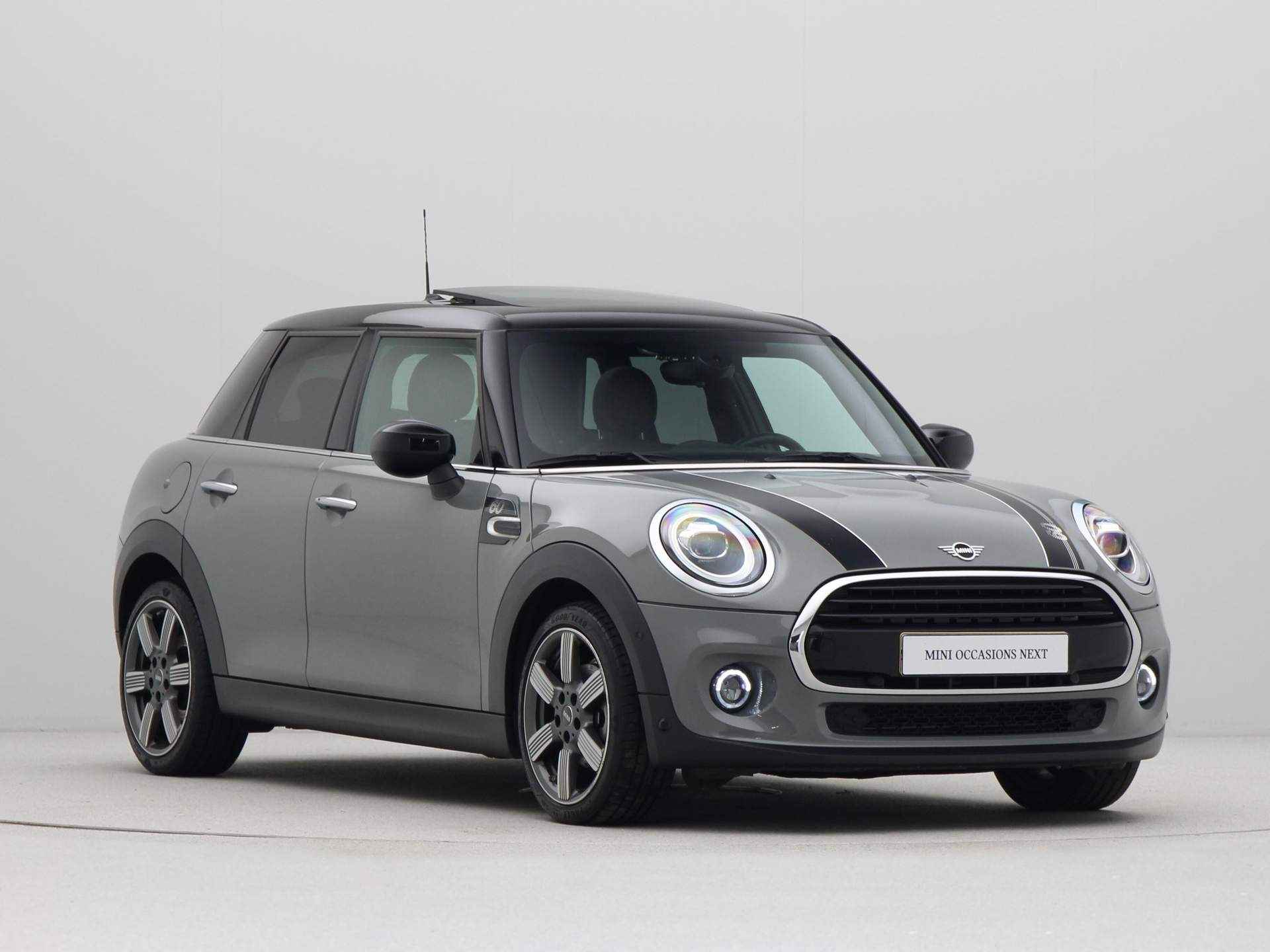 MINI 5-deurs Cooper 60 Years Edition Aut. - 4/27