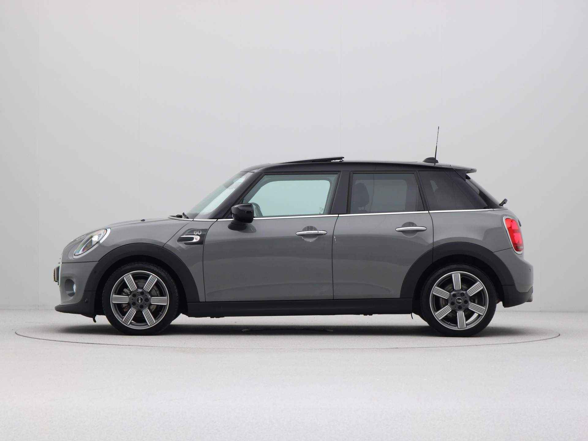 MINI 5-deurs Cooper 60 Years Edition Aut. - 9/27