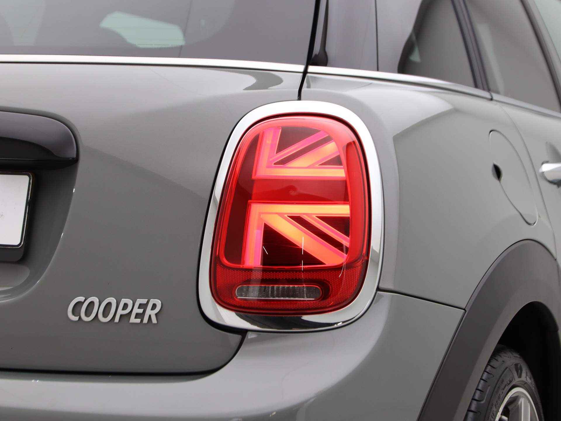 MINI 5-deurs Cooper 60 Years Edition Aut. - 25/27