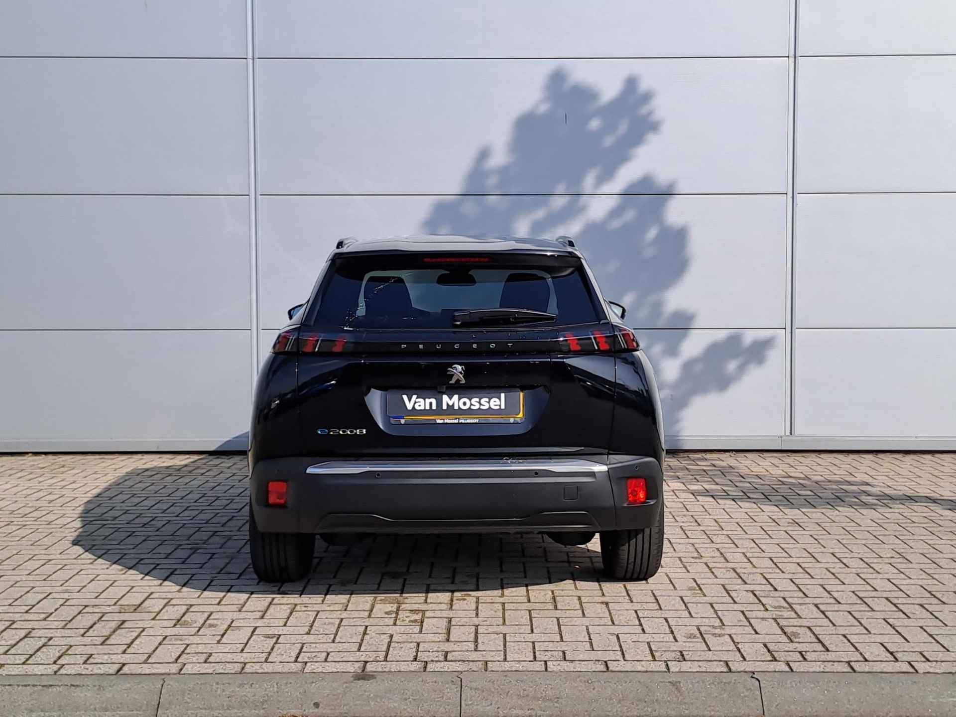 Peugeot e-2008 EV Allure Pack 50 kWh | Profiteer van €2.000 subsidie* | Automaat | CCS Snellaad functie |  LED | 1e Eigenaar - 6/19