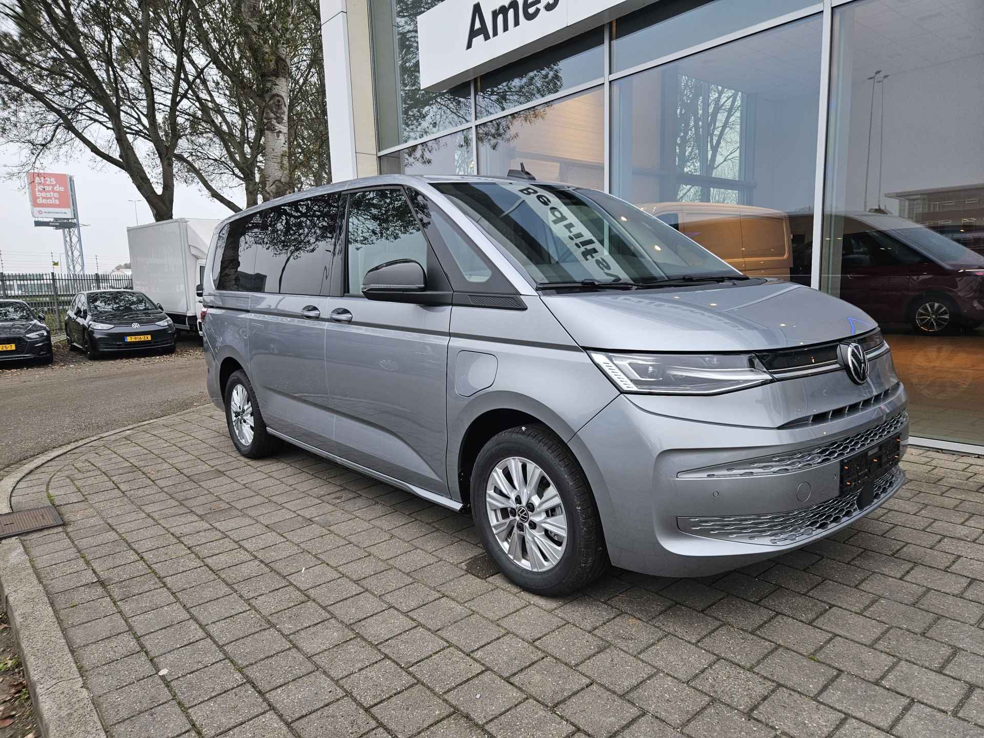 Volkswagen Multivan 1.4 eHybrid 218PK L2 Life | LED MATRIX | Pano | 7 zits - 3/26