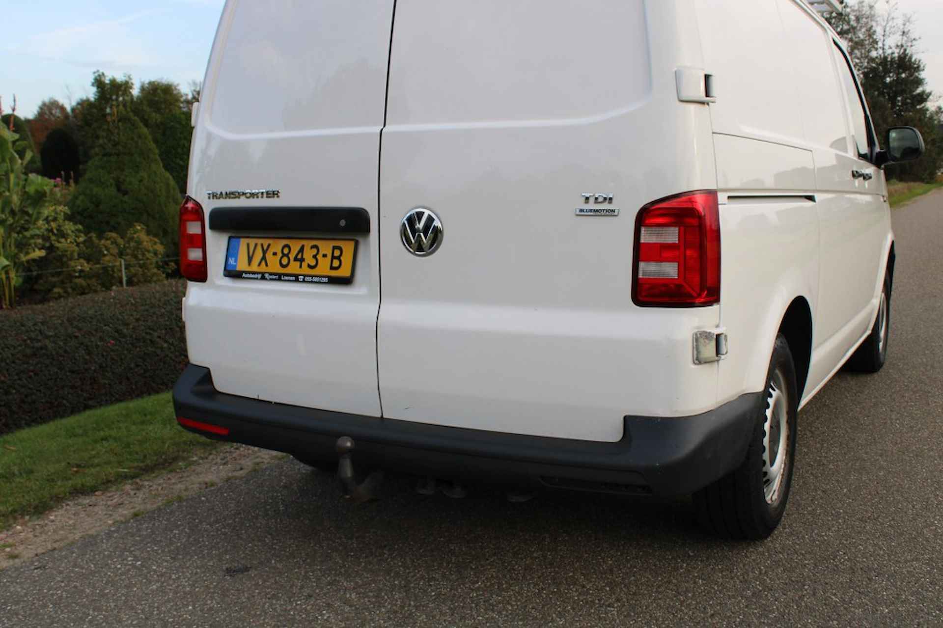 VOLKSWAGEN Transporter 2.0 TDI 102pk L1H1 Trend airco/cruise/trekhaak/imperiaal - 25/32