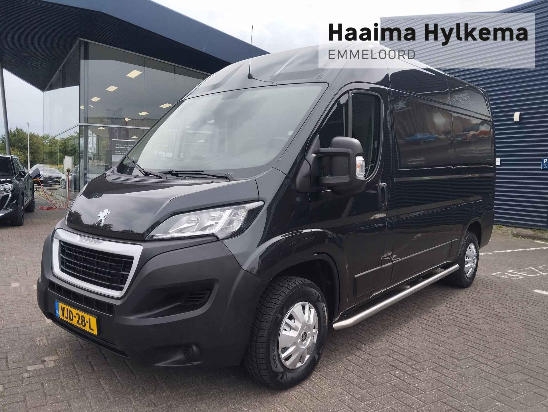 Peugeot Boxer 333 2.2 BlueHDi 140pk L2H2 Premium | Navi | Cruise | Airco | Trekhaak | Camera | Verzwaarde vering | betimmering | Passagiersbank | Comfortstoel | - 1/22