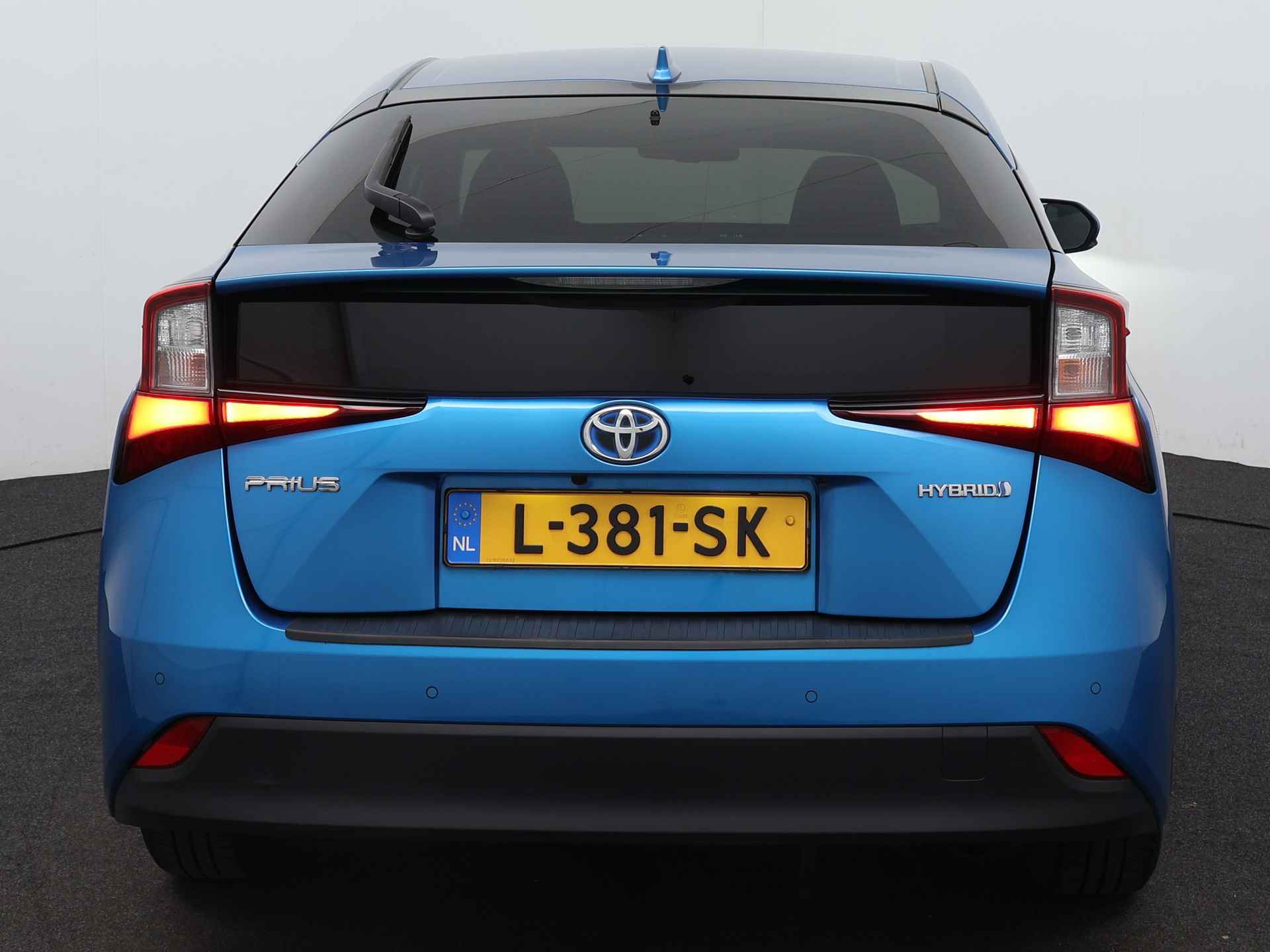 Toyota Prius 1.8 Executive | JBL | Head-up Display | Navigatie | Dodehoek Detectie | - 23/39