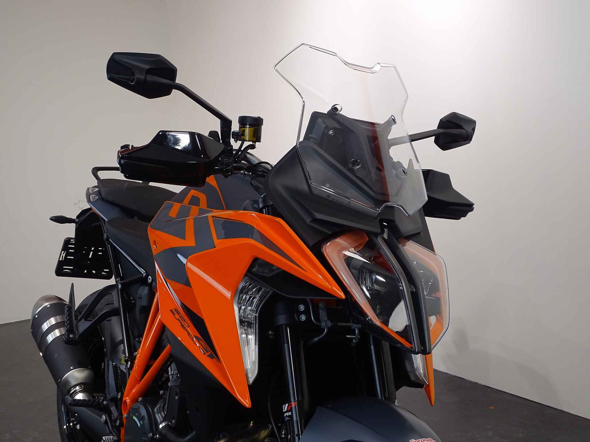 KTM 1290 SUPER DUKE GT - 3/12