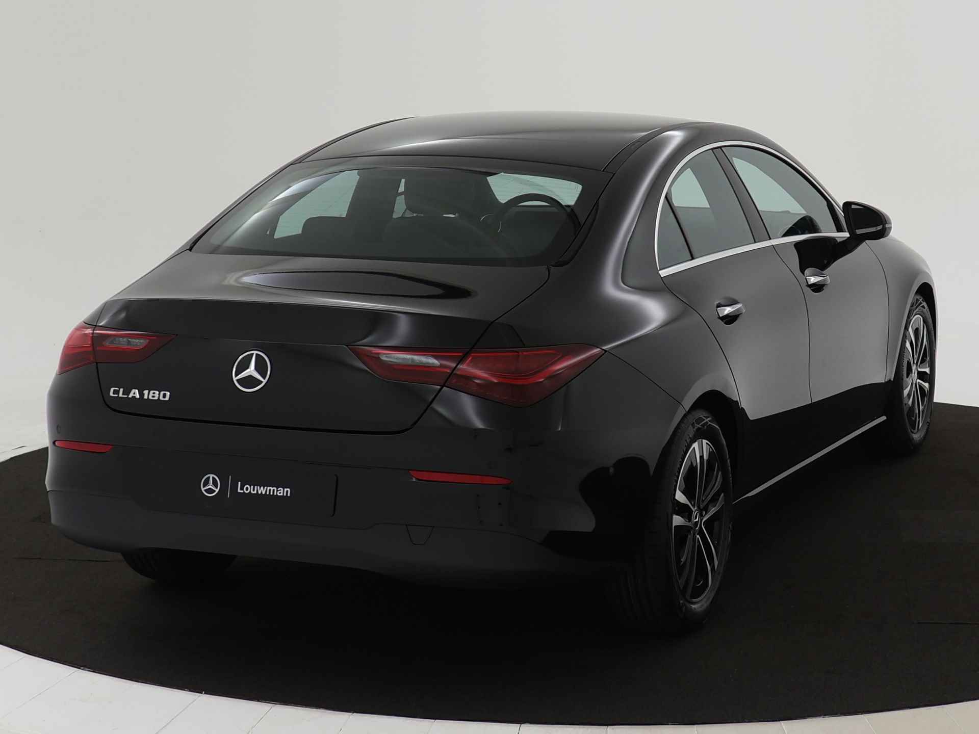 Mercedes-Benz CLA-Klasse 180 Star Edition | Parkeerpakket met achteruitrijcamera | KEYLESS GO | Dodehoekassistent | USB pakket plus | Verwarmde stoelen vooraan | - 15/37