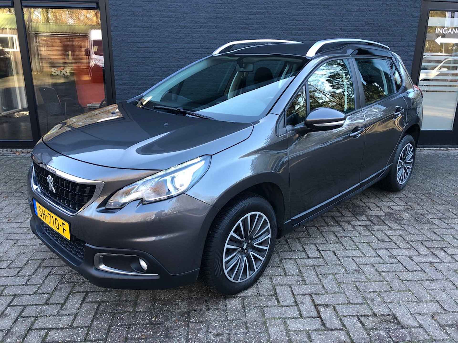 PEUGEOT 2008 1.2 110PK **Automaat/navigatie** - 2/25