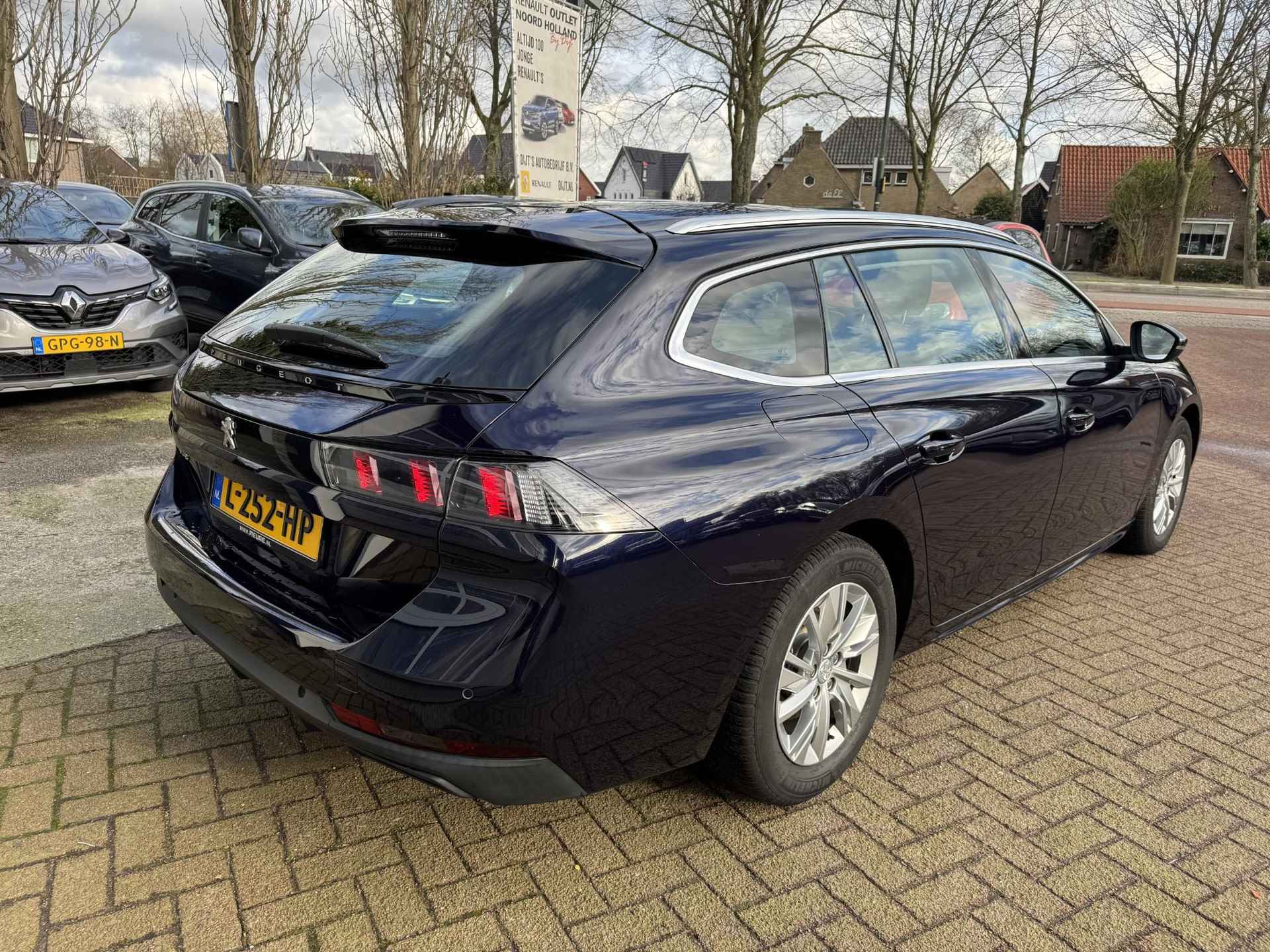 Peugeot 508 SW 1.2 PureTech Blue Lease Active - 5/18