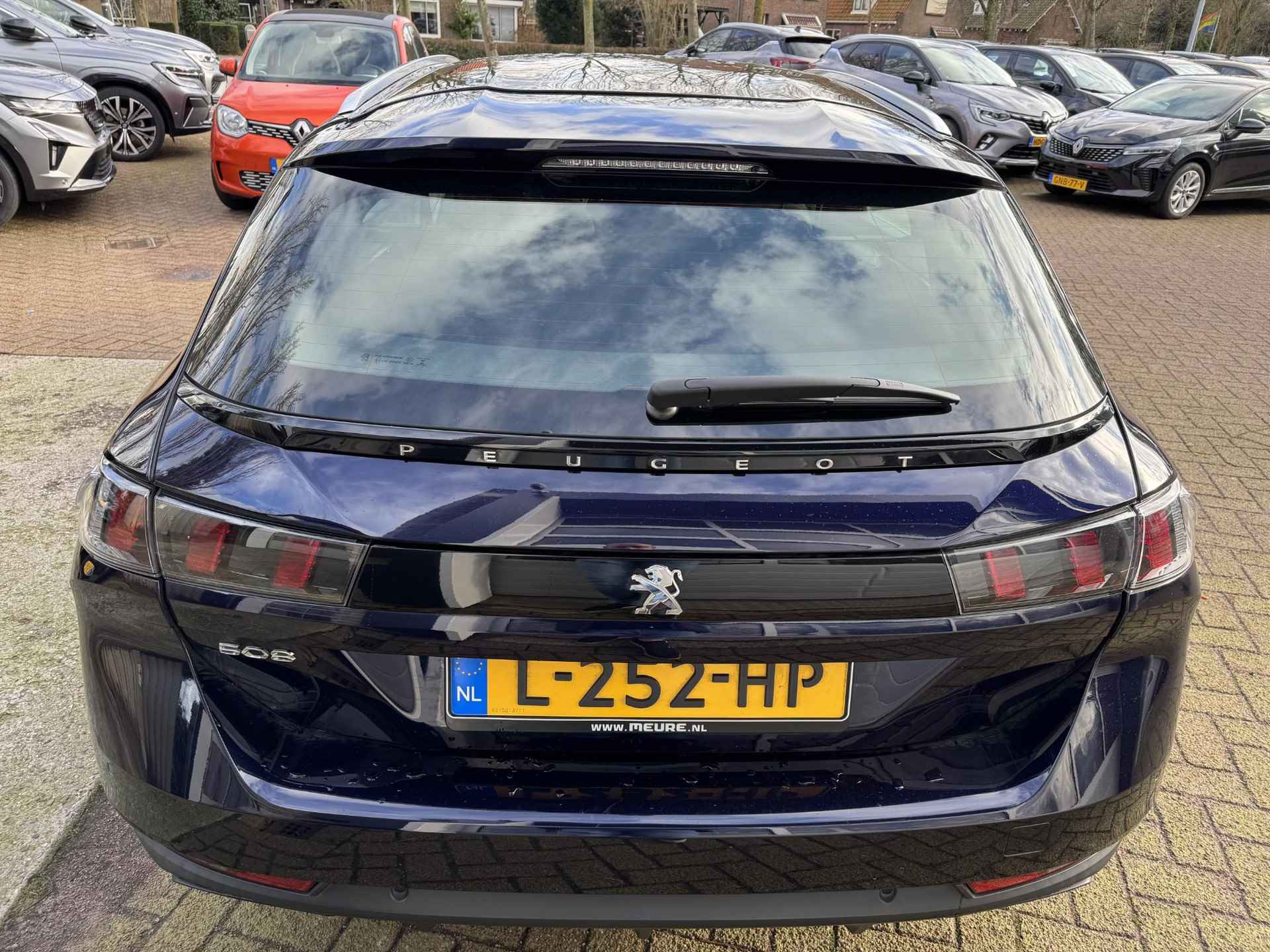 Peugeot 508 SW 1.2 PureTech Blue Lease Active - 6/18