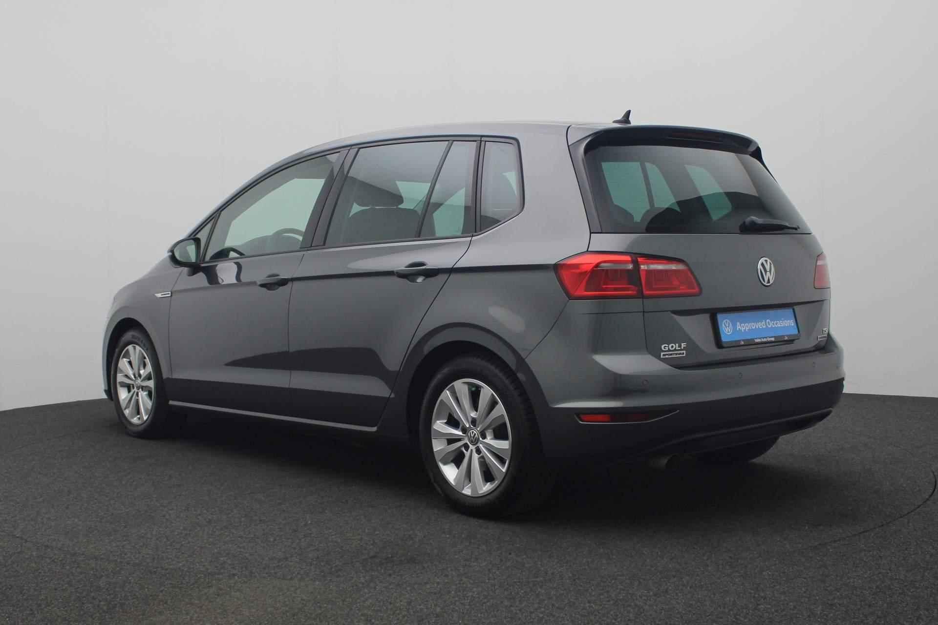 Volkswagen Golf Sportsvan 1.0 TSI 115PK DSG Comfortline - Origineel NL | Trekhaak | Navi | Parkeersensoren voor/achter | Cruise | Clima | 16 inch | Apple Carplay / Android Auto - 28/35