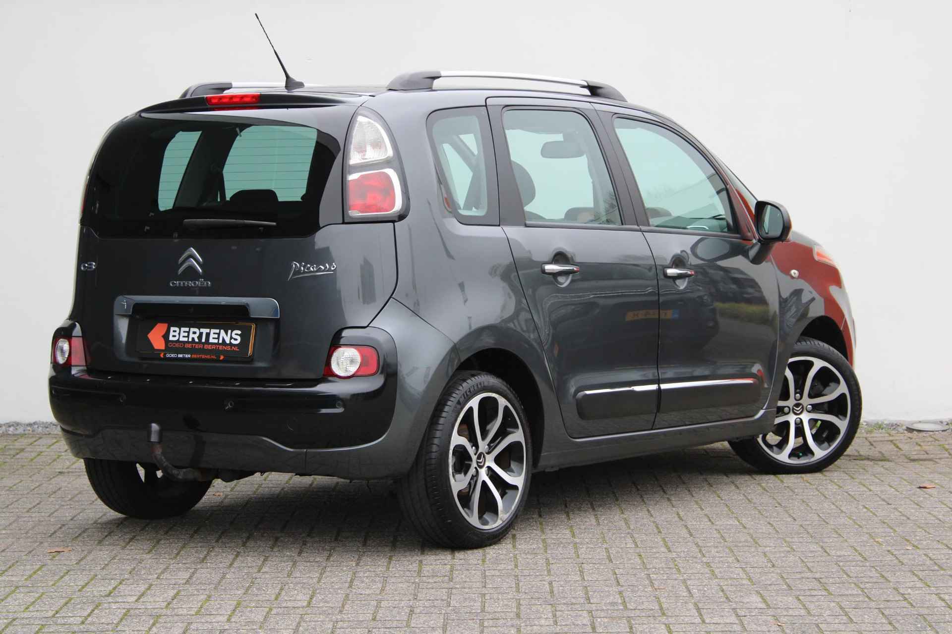 Citroen C3 Picasso 1.2 PT 110 Feel Edition | Parkeercamera | Trekhaak | Prijs is rijklaar - 2/24