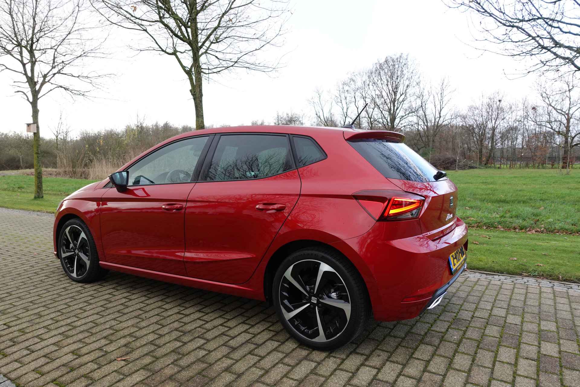 SEAT Ibiza 1.0 EcoTSI FR Business Connect Automaat Led Stoelverwarming Camera Travel assist Lane assist - 9/56