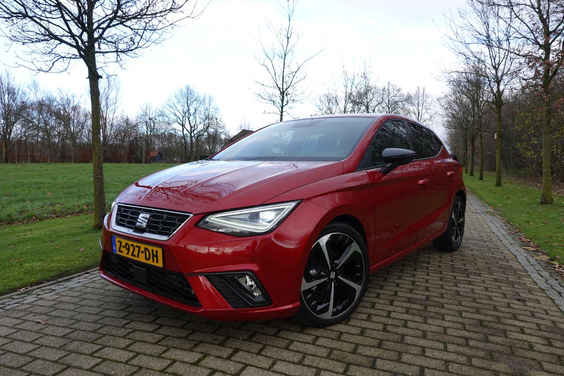 SEAT Ibiza 1.0 EcoTSI FR Business Connect Automaat Led Stoelverwarming Camera Travel assist Lane assist - 1/56