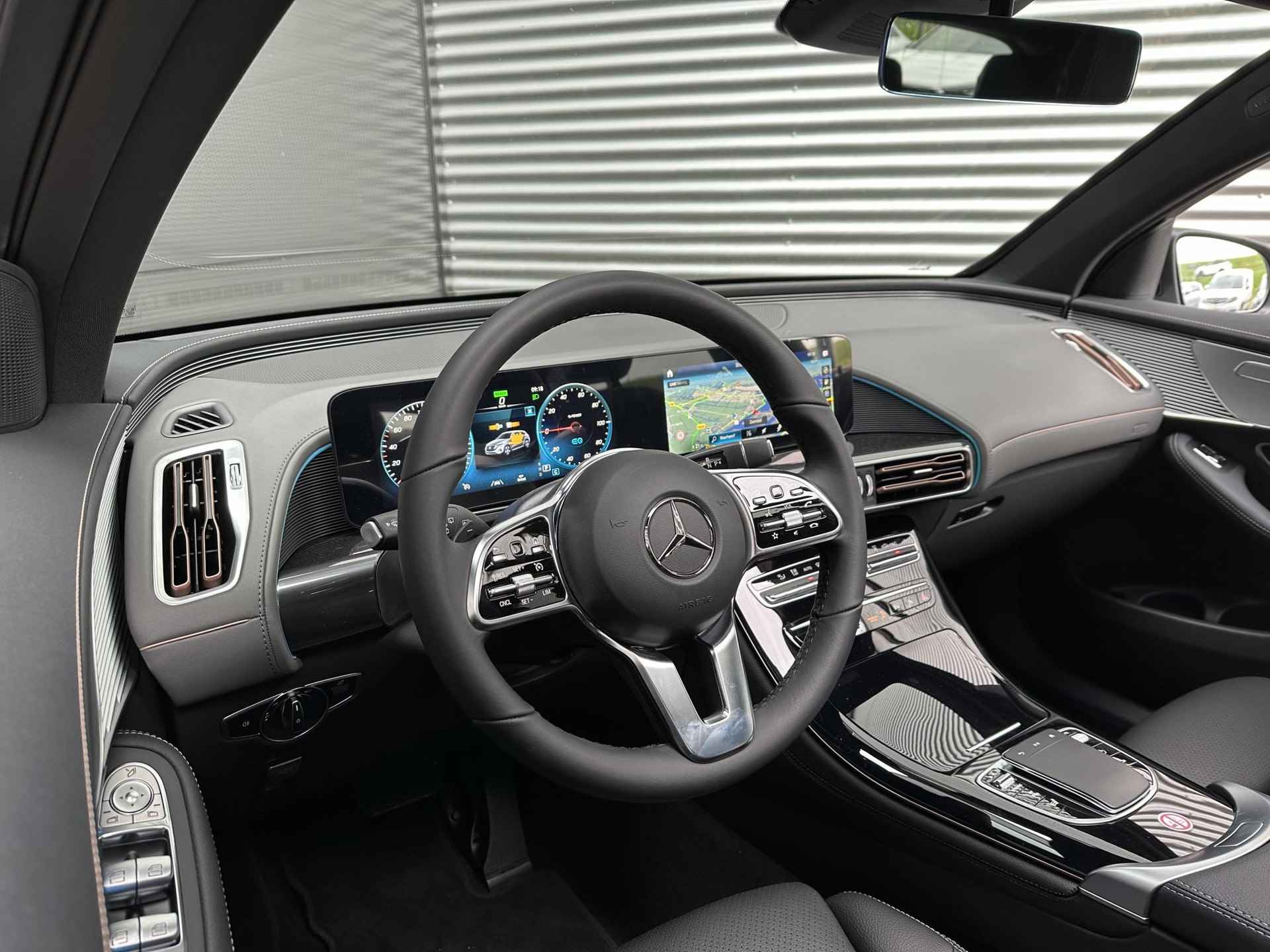Mercedes-Benz EQC 400 4MATIC AMG Line | Schuifdak | Stoelverwarming | Achteruitrijcamera | Sfeerverlichting | Apple & Android Carplay - 12/14