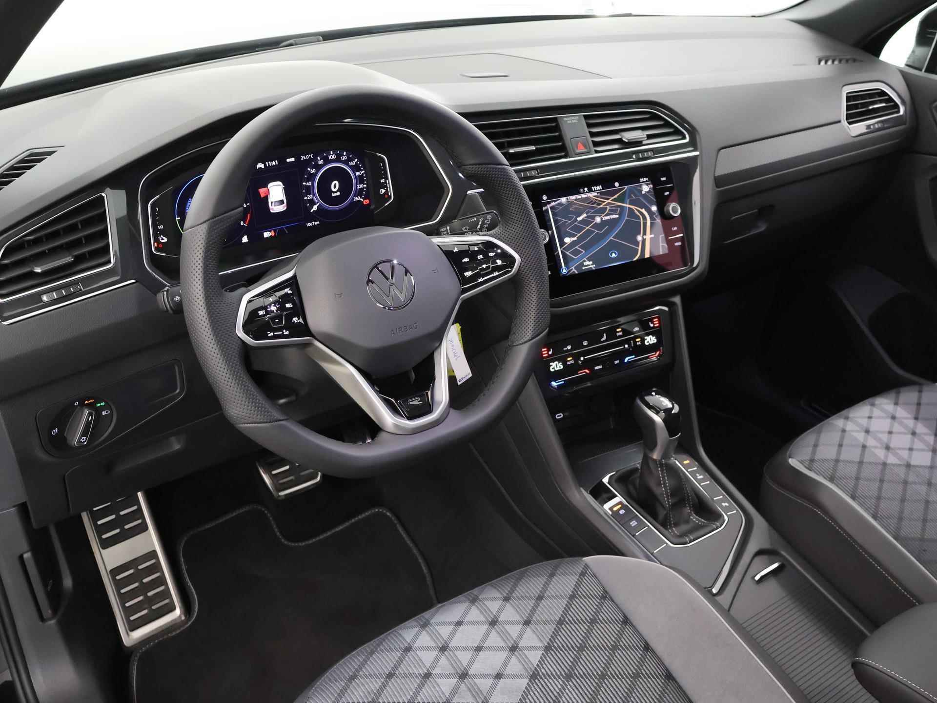 Volkswagen Tiguan 1.4 TSI eHybrid R-Line Business+ | Panoramadak | Adaptieve Cruise Control | LED Koplampen | Digitaal Dashboard | Trekhaak - 8/53