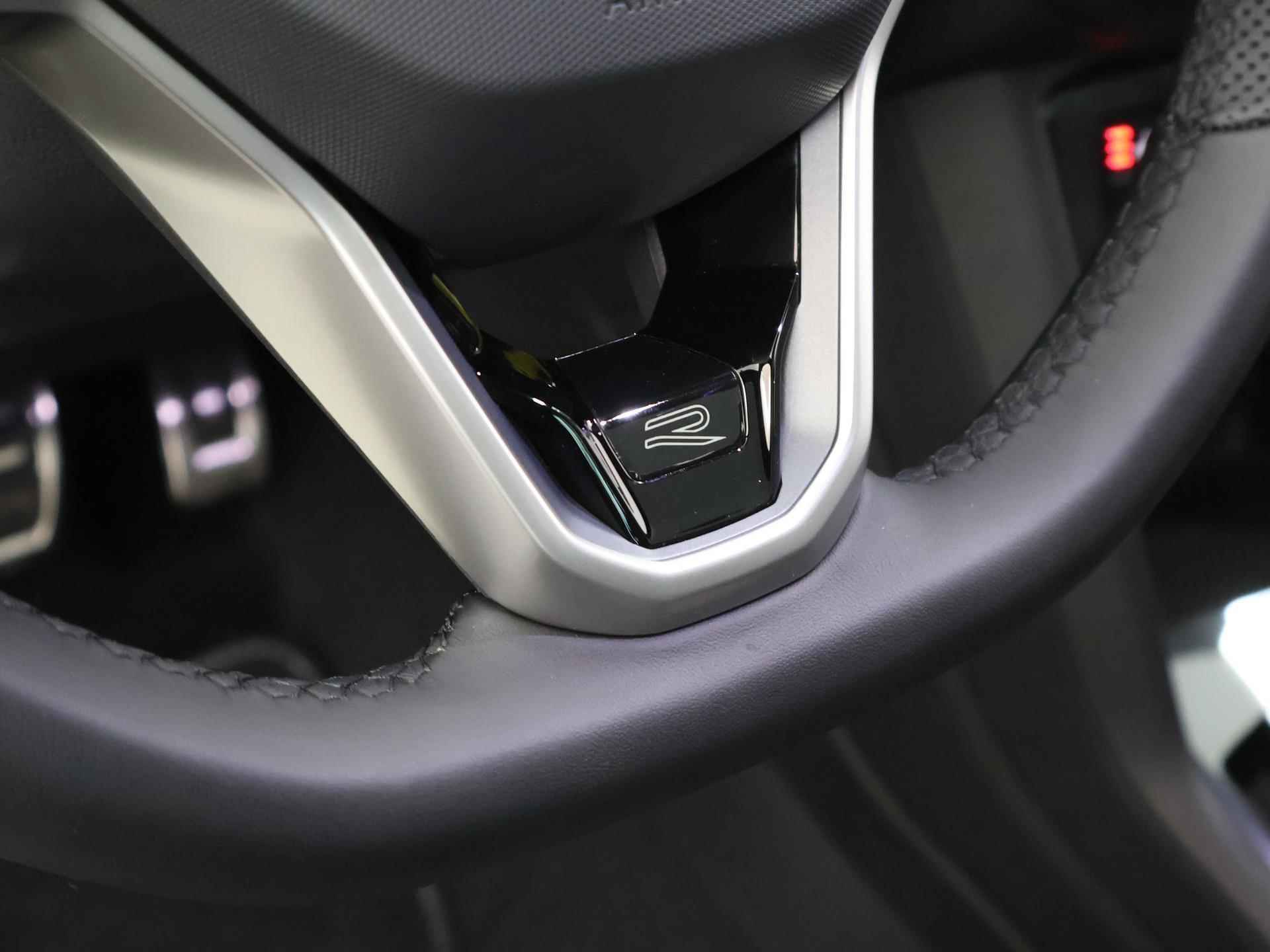 Volkswagen Tiguan 1.4 TSI eHybrid R-Line Business+ | Panoramadak | Adaptieve Cruise Control | LED Koplampen | Digitaal Dashboard | Trekhaak - 42/53