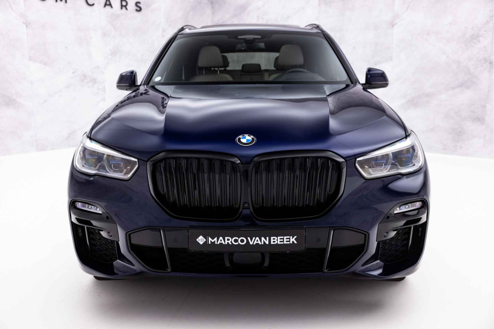 BMW X5 xDrive45e | M-Sport | Pano Sky-L | Individual | 22" | B&W - 4/60