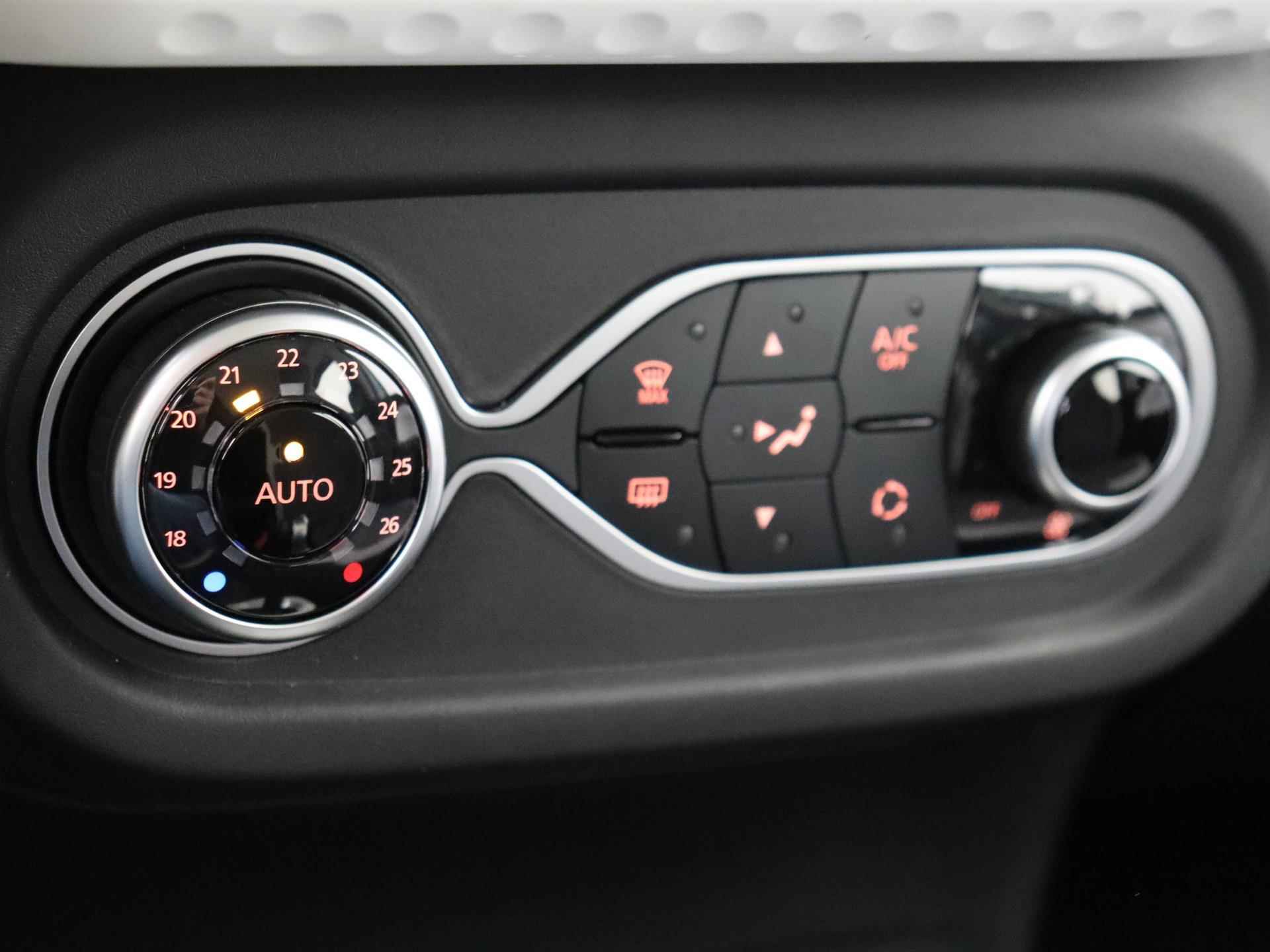 Renault Twingo E-Tech R80 - 80PK Authentic 22 kWh Automaat | Airco | Parkeersensoren | Bluetooth Audio/Telefoon | Electrische ramen | LED Dagrijverlichting | Centrale deurvergrendeling | DAB Radio | - 14/23