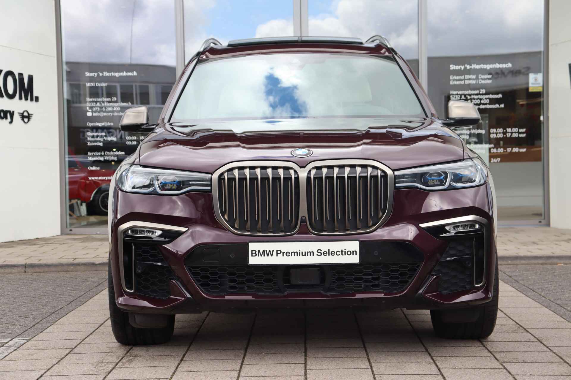 BMW X7 M50i High Executive Automaat / 7 zitplaatsen / Trekhaak / Laserlight / Parking Assistant Plus / Soft Close / Active Steering / Gesture Control / Comfortstoelen / Live Cockpit Professional - 3/37