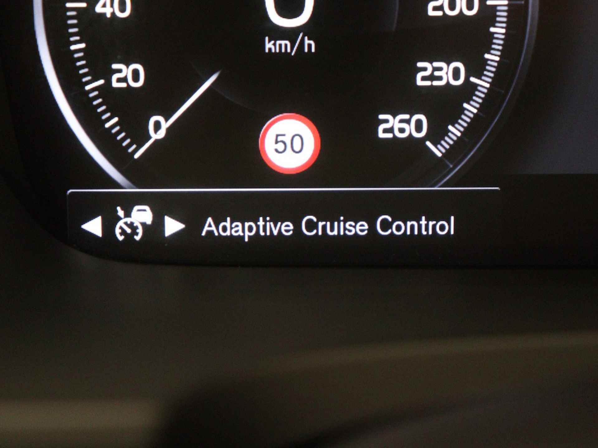 Volvo S90 T4 AUT(8) MOMENTUM LEDER HEAD-UP DISPLAY VOLVO ON CALL KEYLESS - 18/39