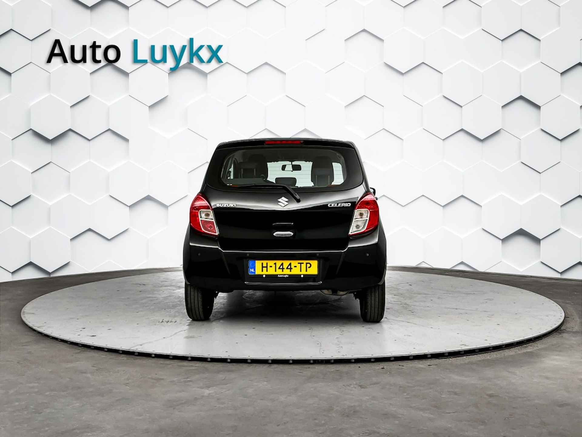 Suzuki Celerio 1.0 Comfort | Navigatie | Parkeersensoren voor + achter | Bluetooth - 8/36