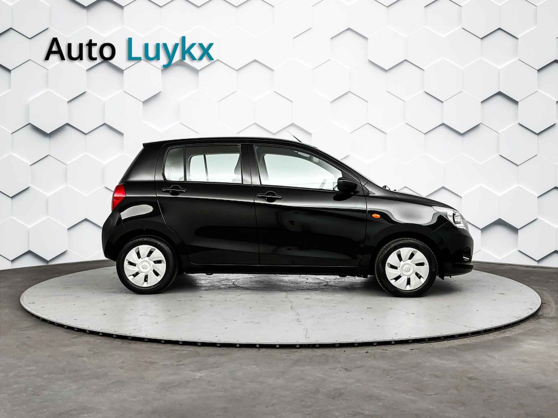 Suzuki Celerio 1.0 Comfort | Navigatie | Parkeersensoren voor + achter | Bluetooth - 10/36