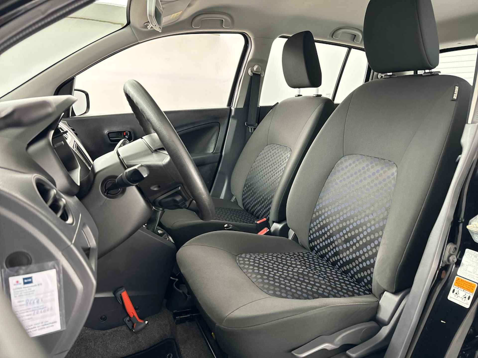 Suzuki Celerio 1.0 Comfort | Navigatie | Parkeersensoren voor + achter | Bluetooth - 19/36