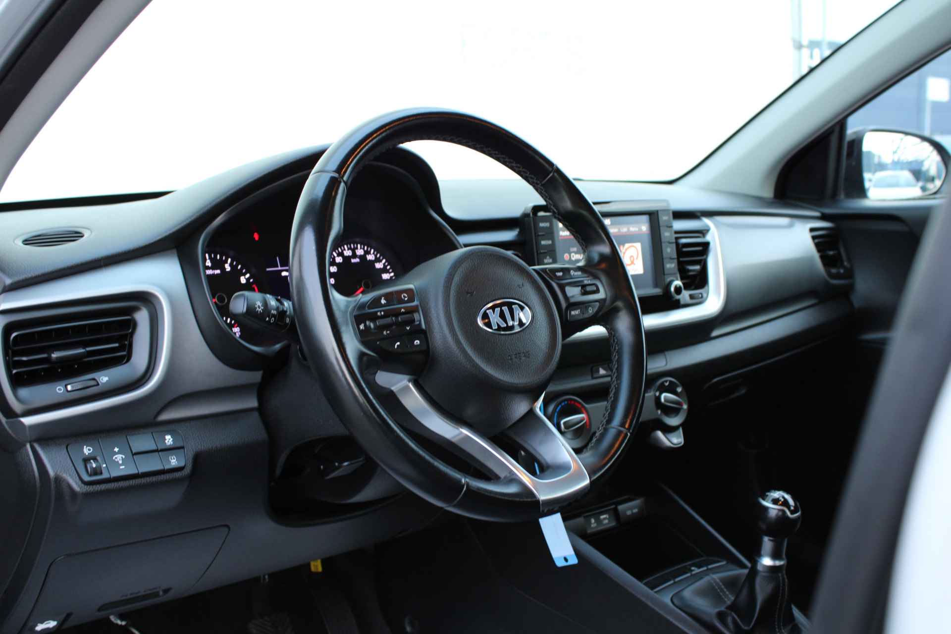 Kia Stonic 1.2 MPi ComfortPlusLine Navigator NL AUTO | TOP ONDERHOUDEN | CAMERA | TREKHAAK | CARPLAY | - 7/26