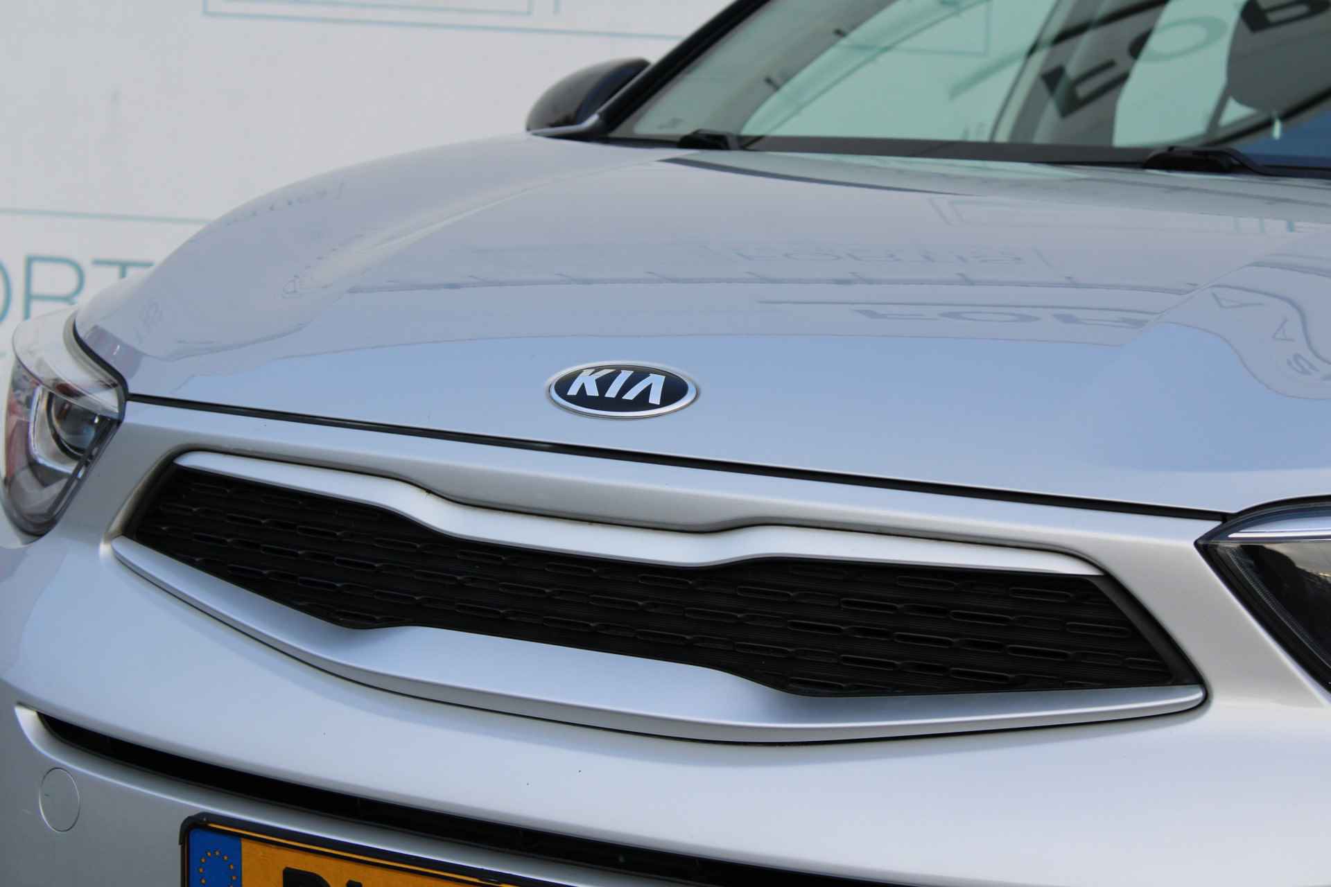 Kia Stonic 1.2 MPi ComfortPlusLine Navigator NL AUTO | TOP ONDERHOUDEN | CAMERA | TREKHAAK | CARPLAY | - 17/26