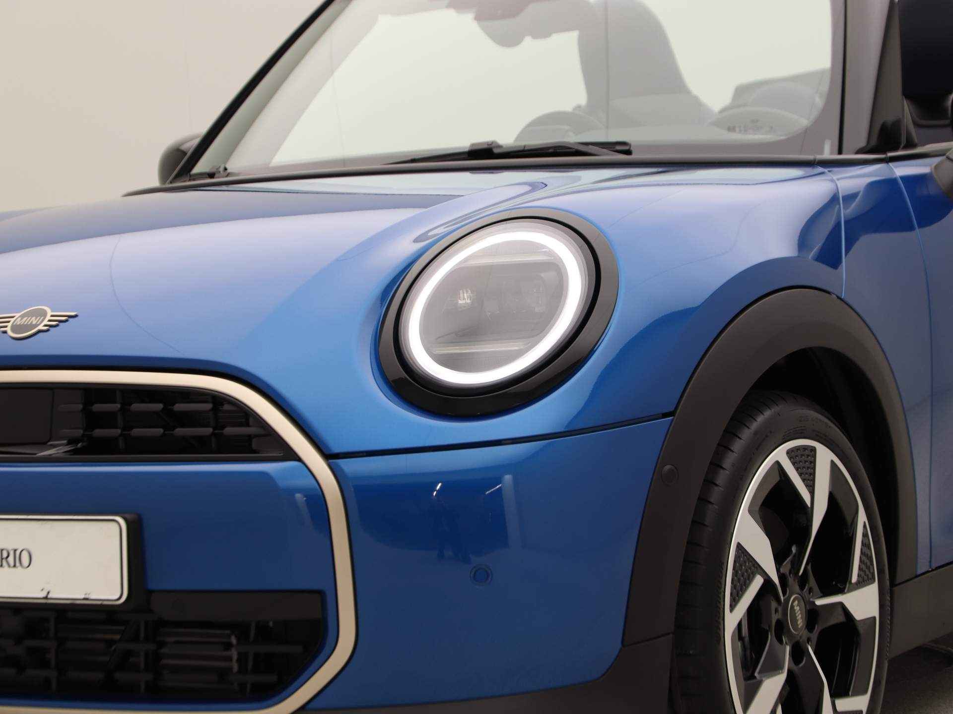 MINI Cooper Cabrio C Favoured Pakket M PRIVATE LEASE EUR 749,- (48 mnd/10.000 km) - 27/30