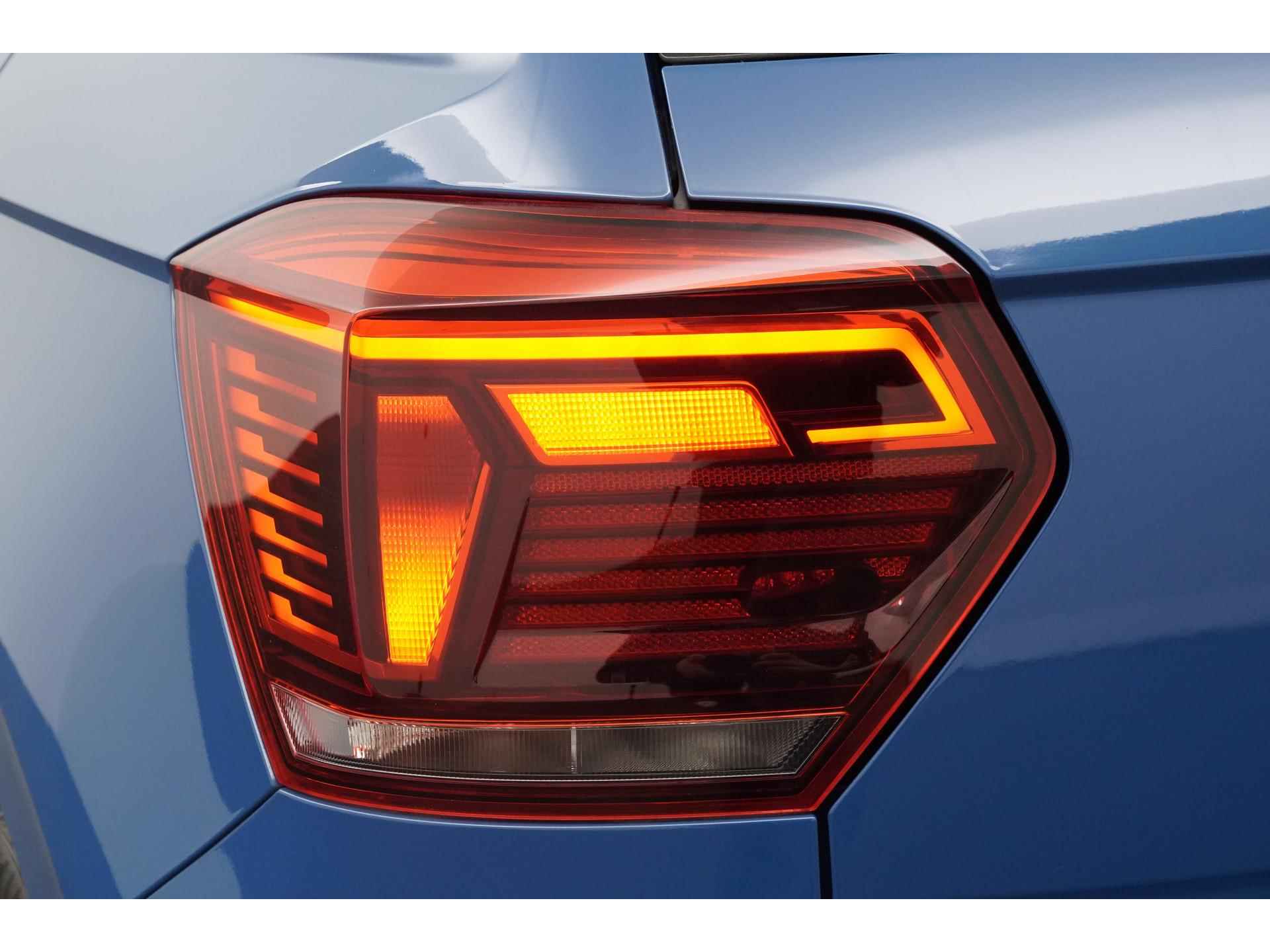 Volkswagen Polo 1.0 TSI Highline DSG | 115PK | Active Info Display | Schuifdak | Camera | Zondag Open! - 23/40