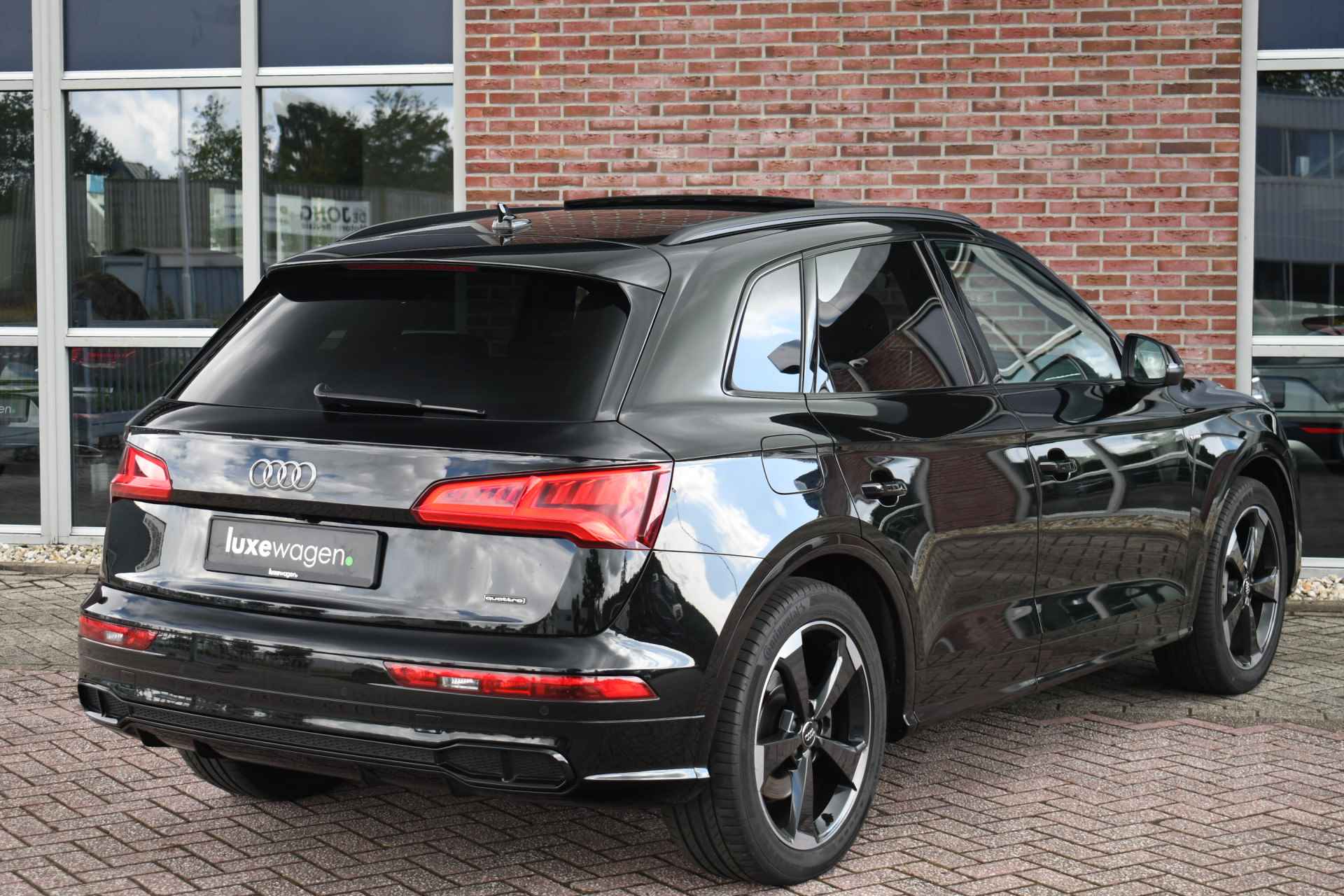 Audi Q5 55 TFSI e 367pk quattro Pano Luchtvering El-zetels Ruitstiksel - 32/81