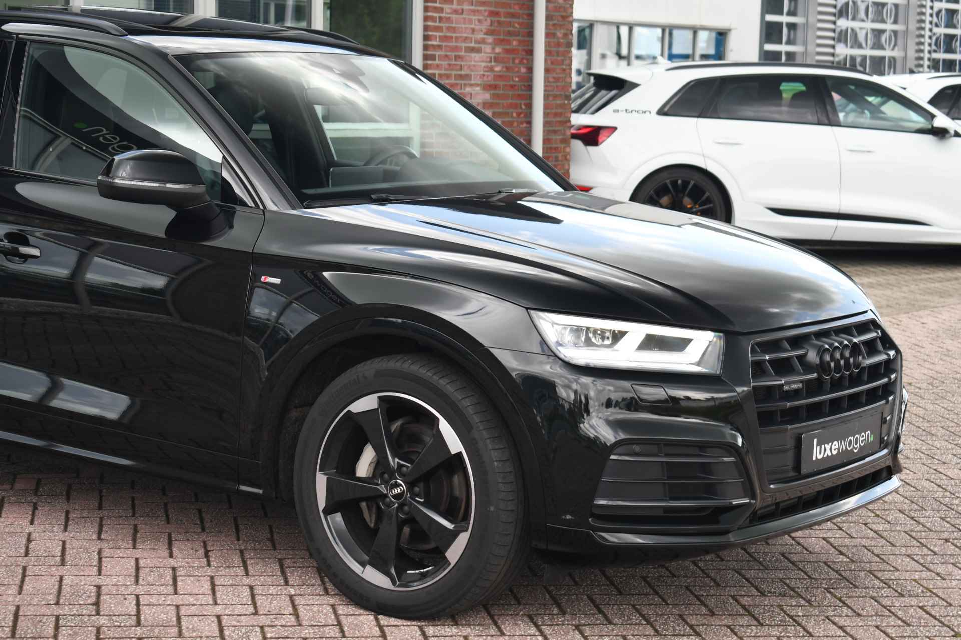 Audi Q5 55 TFSI e 367pk quattro Pano Luchtvering El-zetels Ruitstiksel - 33/81