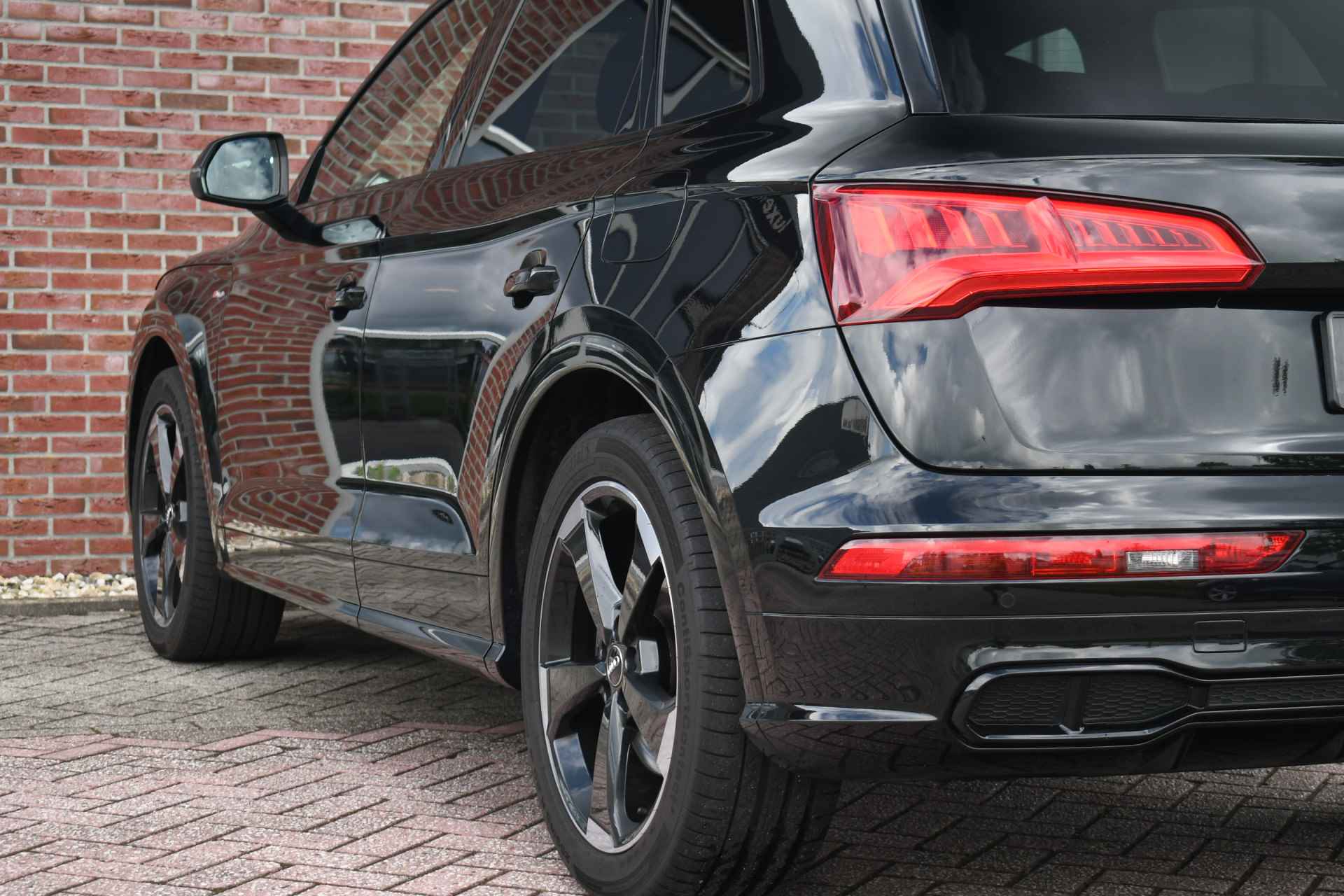 Audi Q5 55 TFSI e 367pk quattro Pano Luchtvering El-zetels Ruitstiksel - 54/81