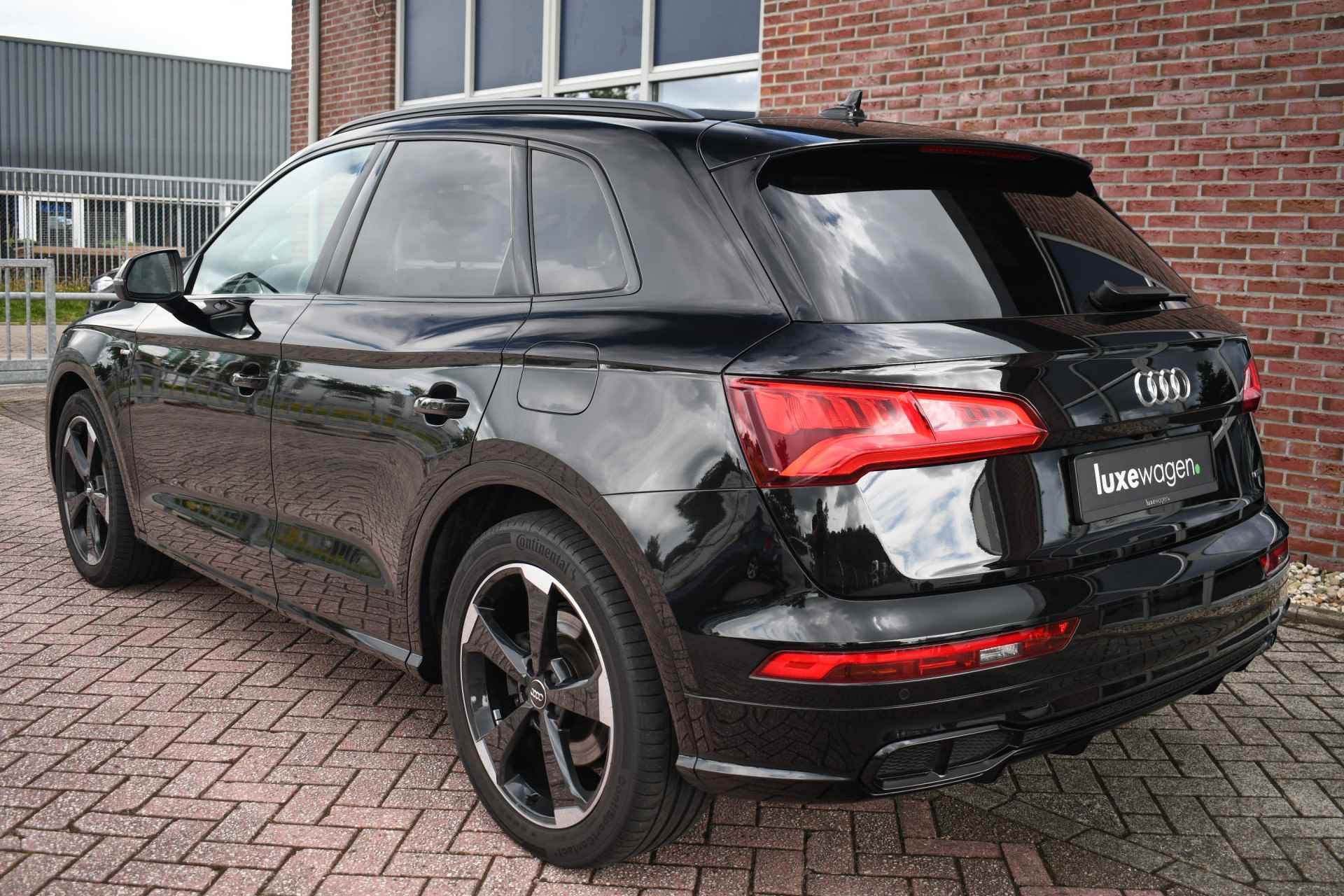 Audi Q5 55 TFSI e 367pk quattro Pano Luchtvering El-zetels Ruitstiksel - 64/81