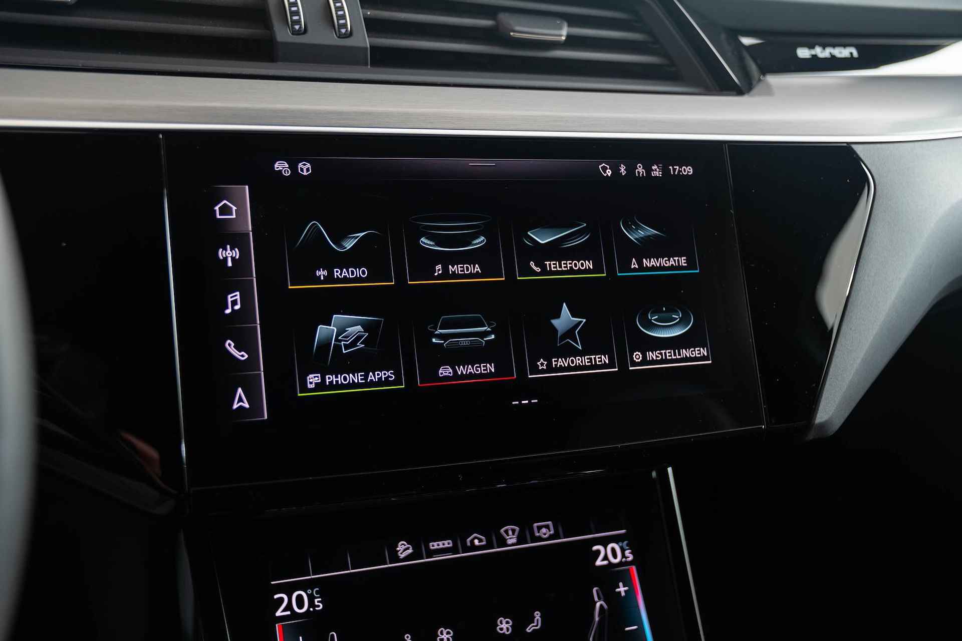 Audi e-tron Sportback 55 quattro Business edition 95 kWh Trekhaak - S-line interieur - 360° cameras - head up - Stoelverwarming voor/achter - Verkeersbordherkenning - Comfortsleutel - Privacy glas - - 52/81