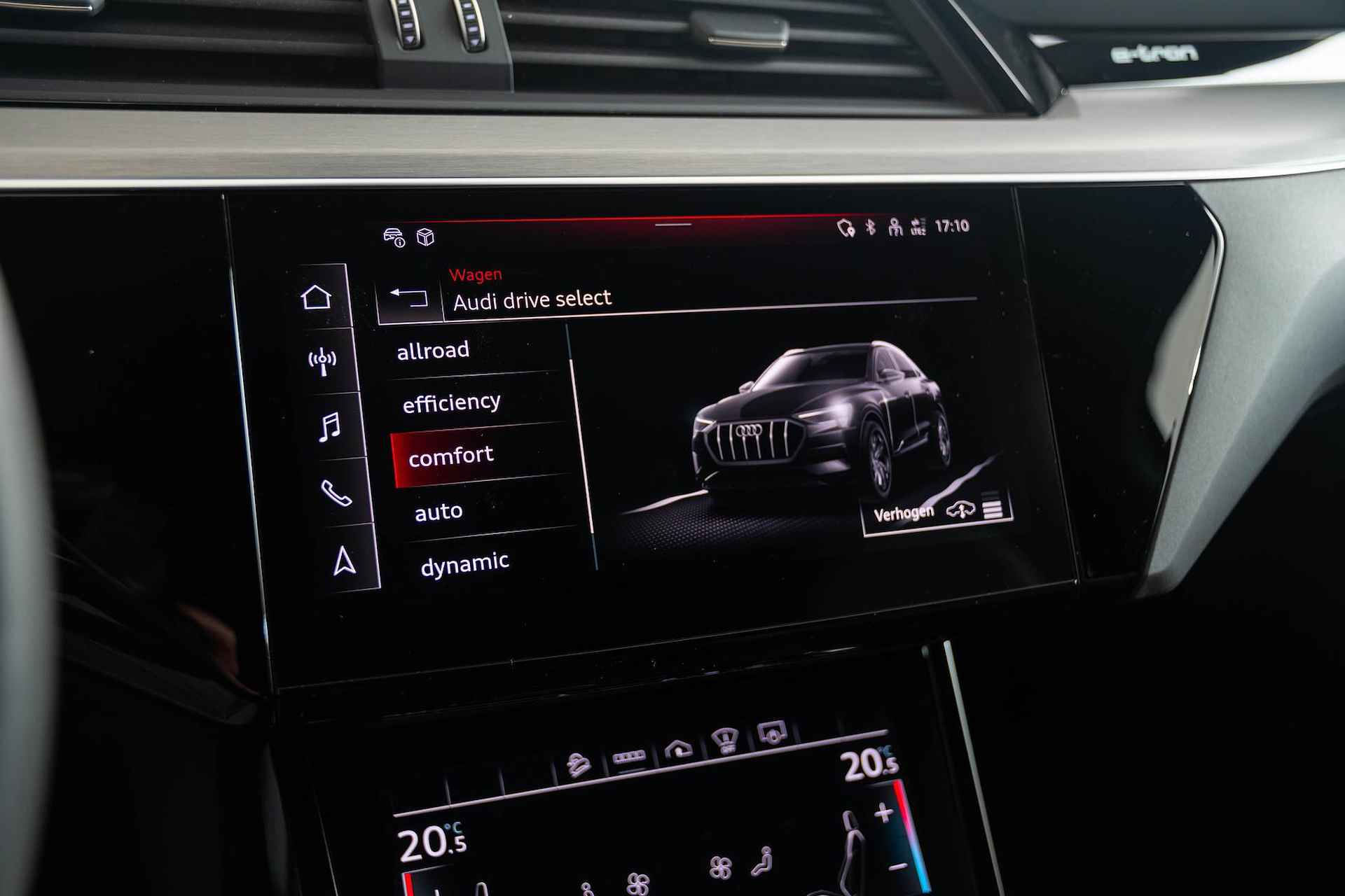 Audi e-tron Sportback 55 quattro Business edition 95 kWh Trekhaak - S-line interieur - 360° cameras - head up - Stoelverwarming voor/achter - Verkeersbordherkenning - Comfortsleutel - Privacy glas - - 74/81