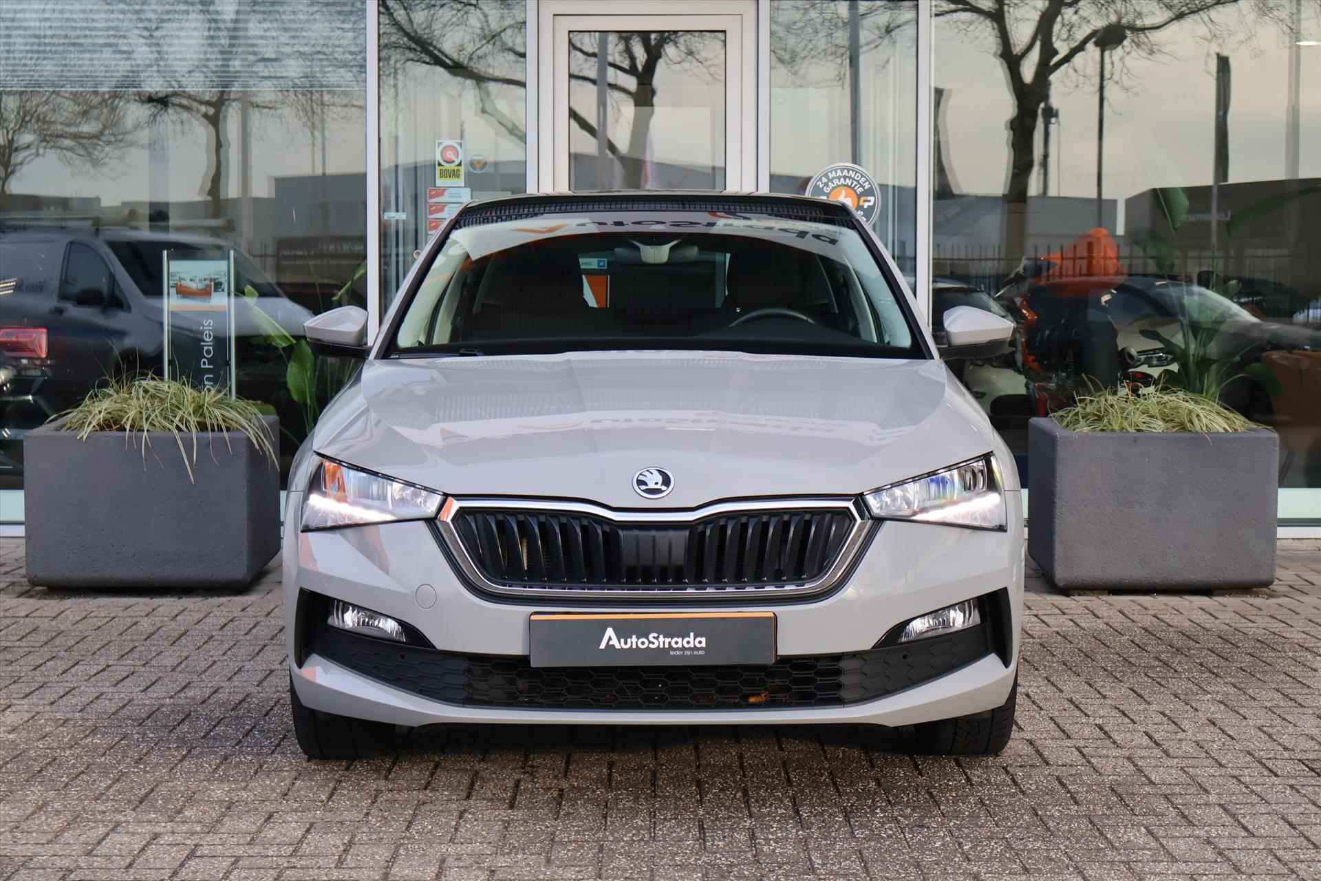 Skoda Scala 1.0 TSI Ambition Greentech 116pk DSG-7 I Pano I Trekhaak | Carplay I LED I Climate  I Cruise - 28/38