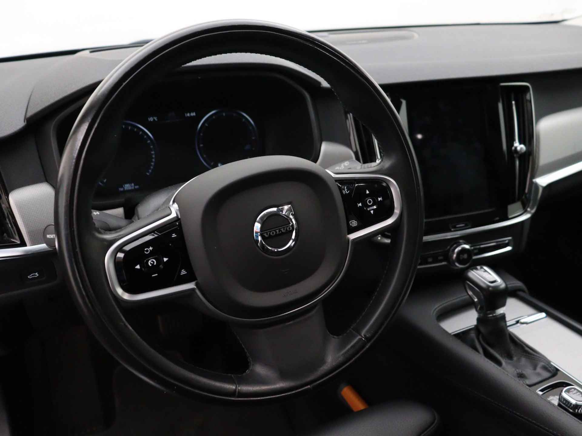 Volvo V90 Cross Country D5 AWD AUT(8) PRO SCHUIFDAK LUCHTVERING 360GR CAM KEYLESS - 12/45