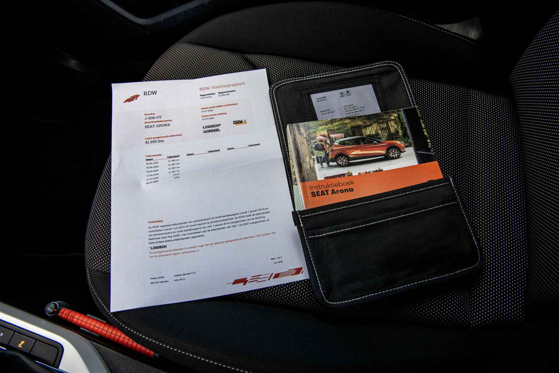 SEAT Arona 1.0 TSi 115 pk Xcellence Business Intense | Camera | Full LED | Keyless - 39/42