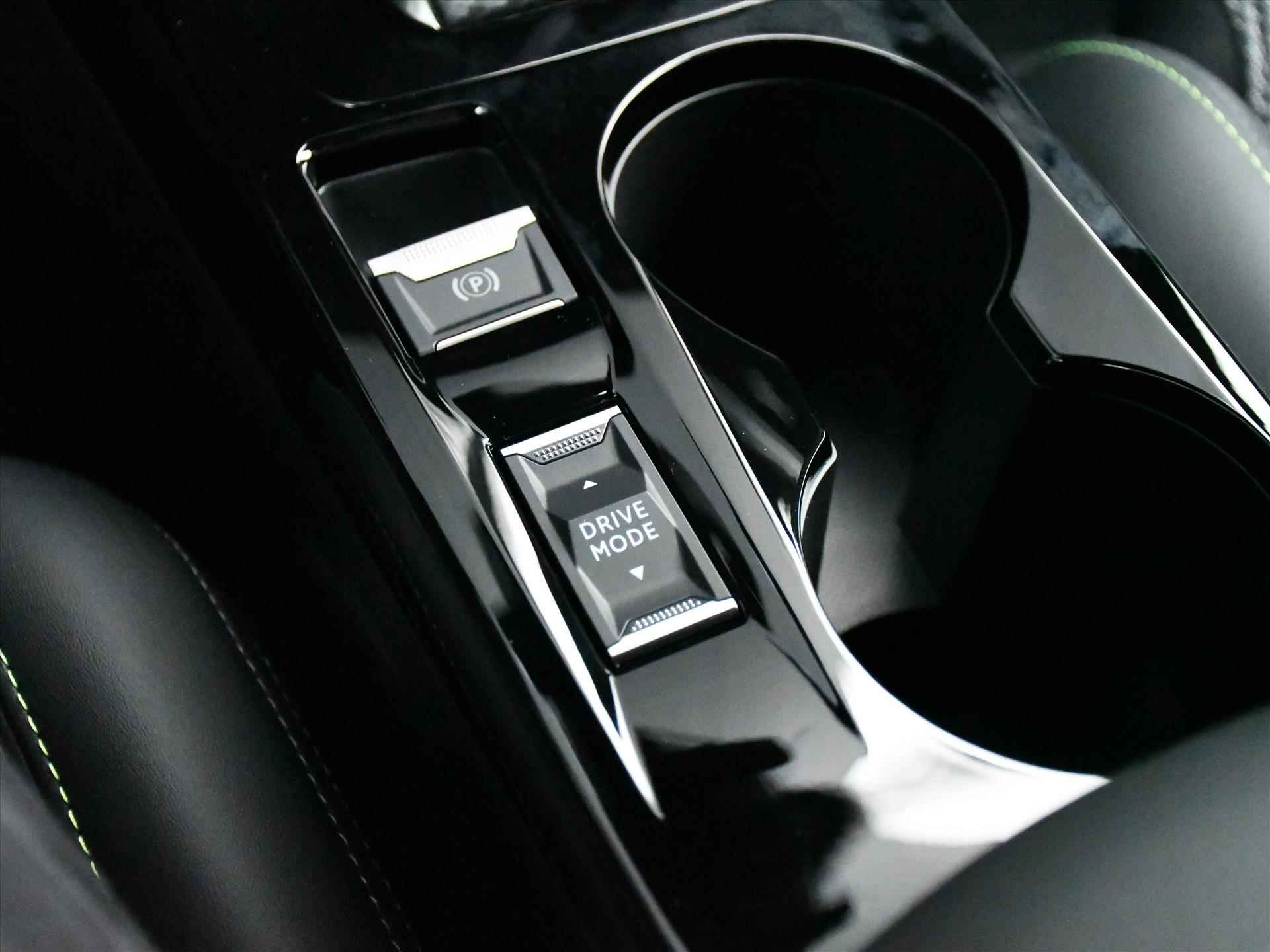 Peugeot e-2008 EV GT 54kWh 156pk Automaat STANDKACHEL | ADAPT. CRUISE | 18''LM | PDC + 360° CAM. | DAB | DODE HOEK | KEYLESS - 24/34
