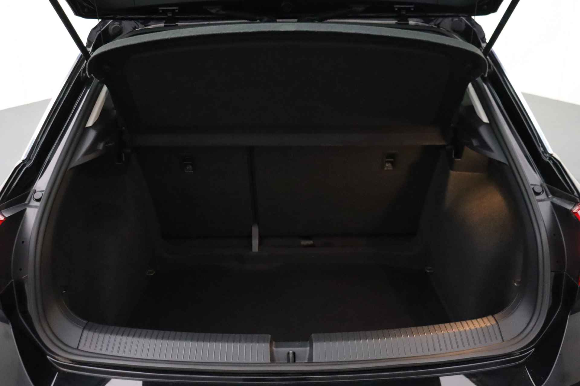 Volkswagen T-Roc 1.0 TSI 116pk | Apple carplay/Android auto | Isofix | Parkeersensoren | Lane assist - 12/31