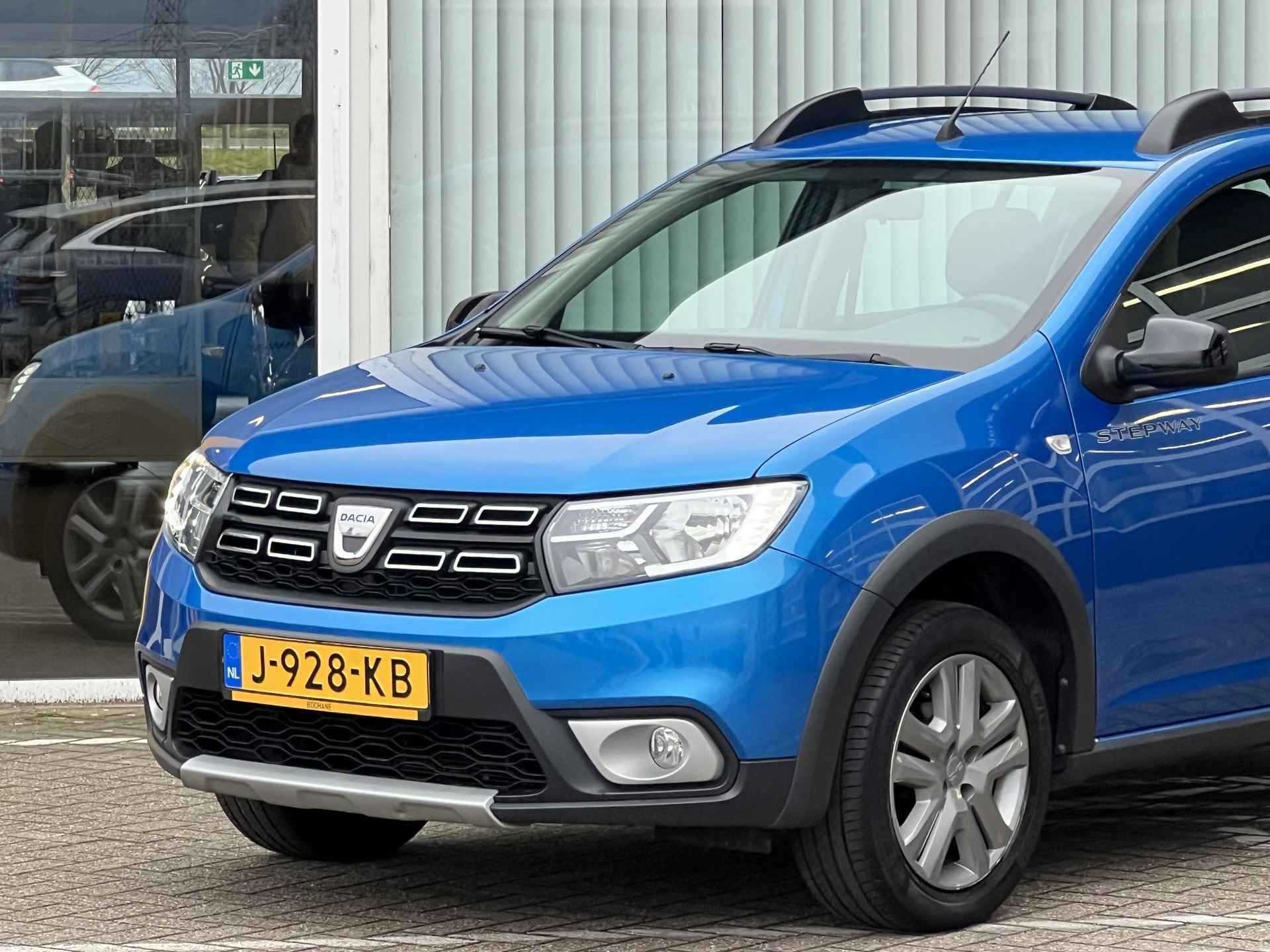 Dacia Sandero 1.0 TCe Bi-Fuel Stepway Serie Limitee 15th Anniv. | Trekhaak | Navigatie | Achteruitrijcamera | Climate Control | Cruise Control | Parkeersensoren | DAB | - 4/32