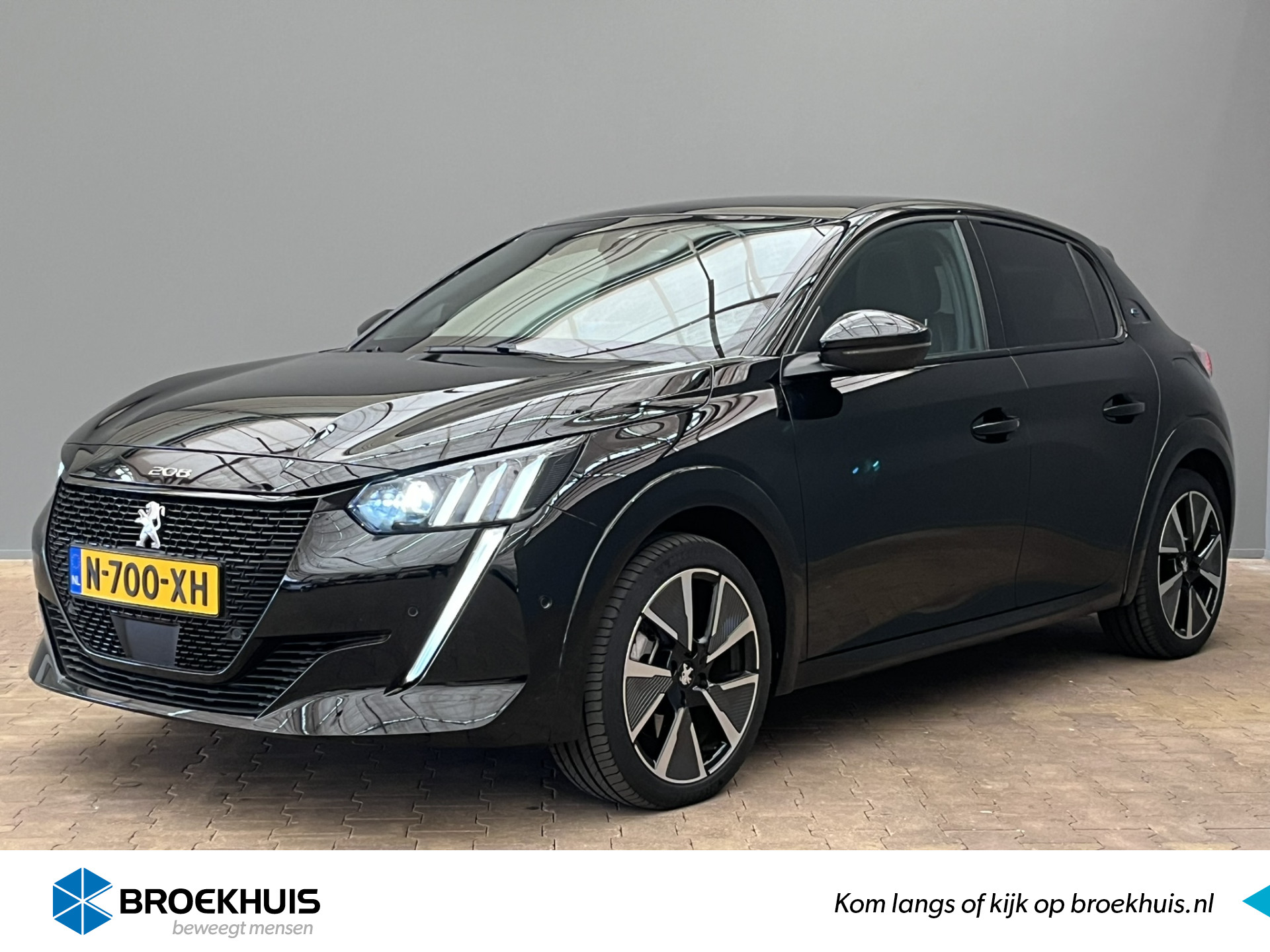 Peugeot e-208 EV GT Pack 50 kWh 136PK | Panorama dak | Leder/Alcantara | Stoelverwarming | Adaptieve Cruise | LED | Virtueel Dashboard | 17" Lichtmetaal | Apple/Android Carplay | Bluetooth | Compleet! bij viaBOVAG.nl