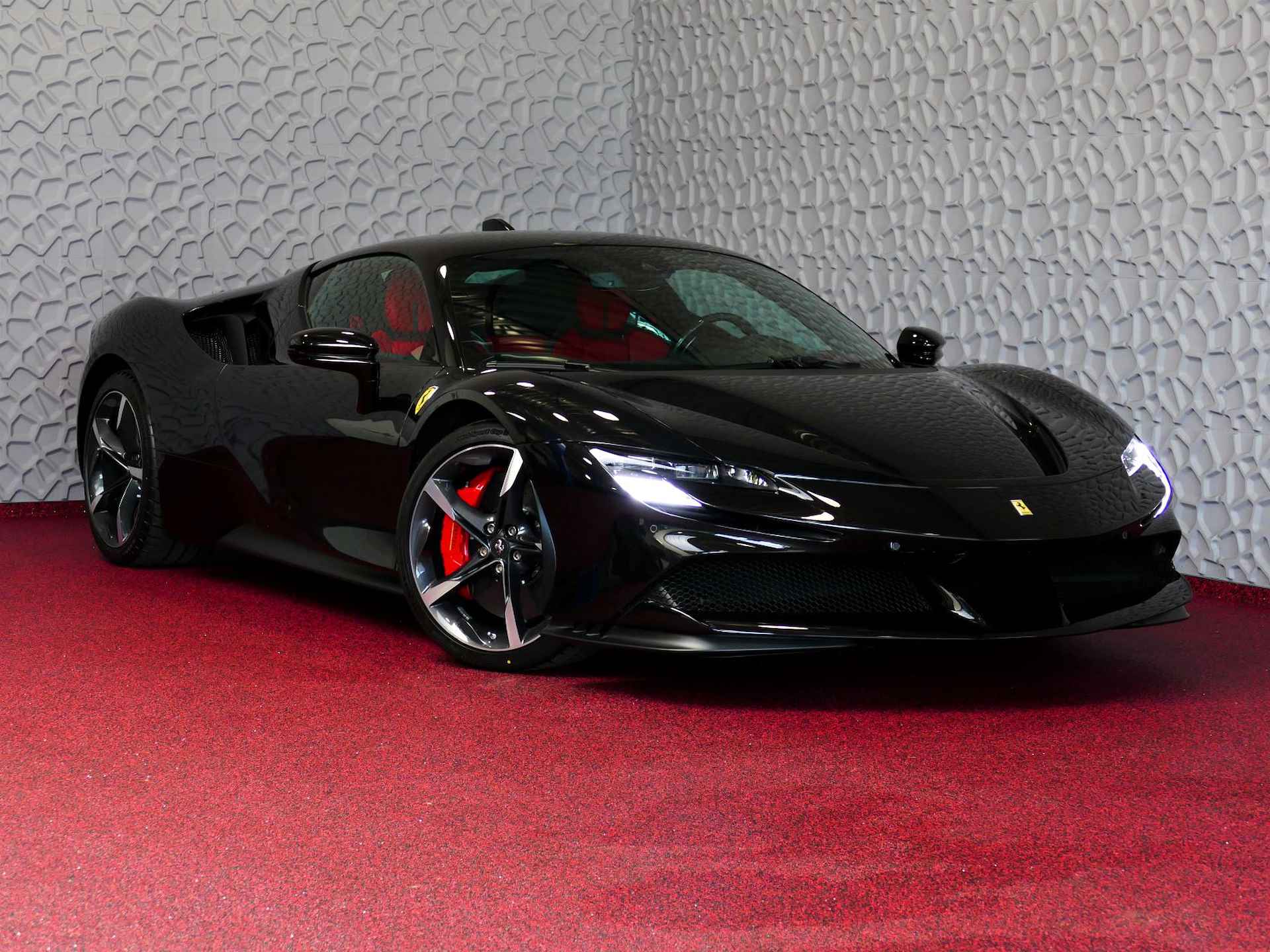 Ferrari SF90 Stradale 4.0 V8 1000 PK PHEV CARBON SEATS/STUUR LIFT CARPLAY AFS CAMERA - 42/72