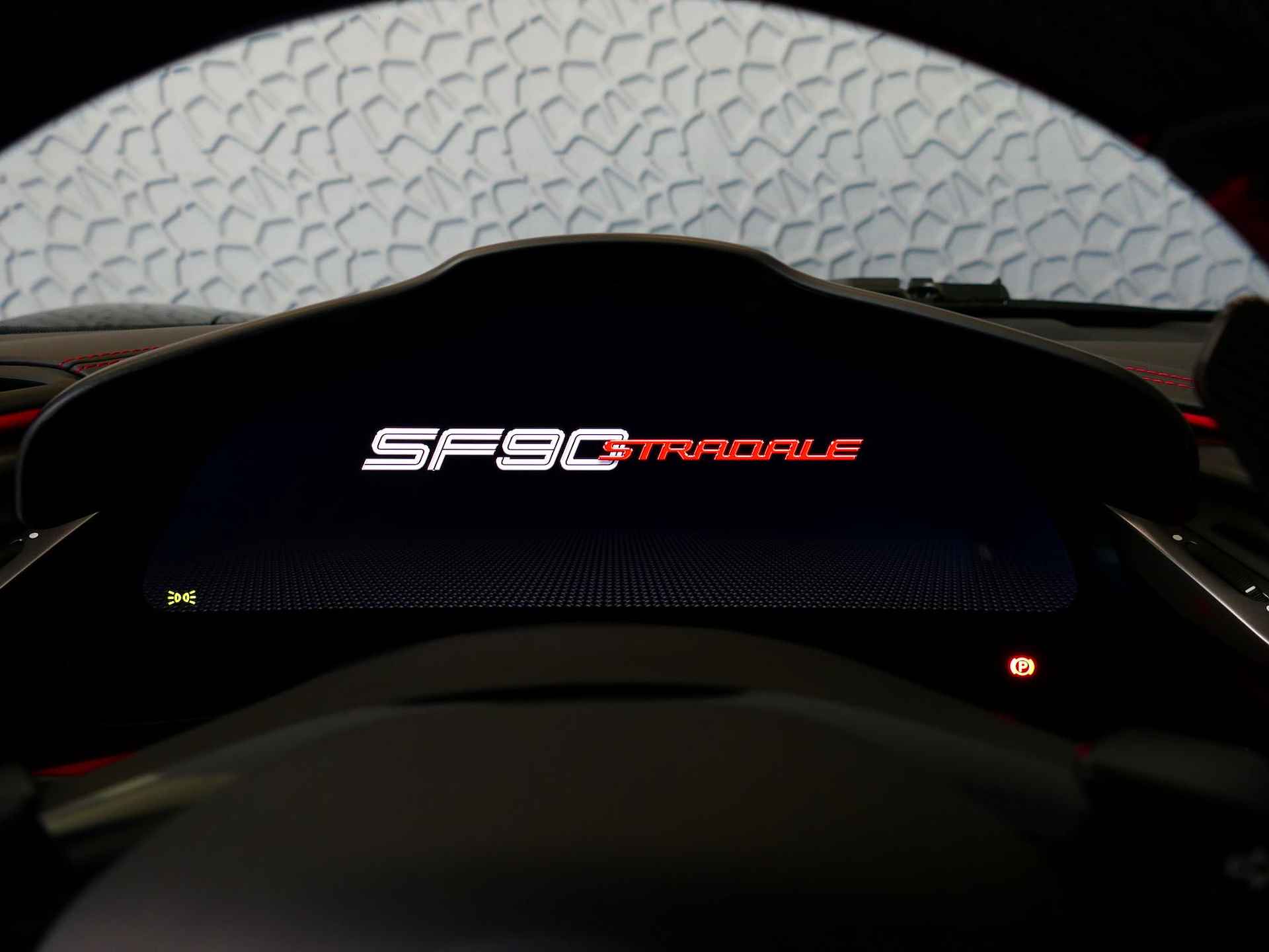 Ferrari SF90 Stradale 4.0 V8 1000 PK PHEV CARBON SEATS/STUUR LIFT CARPLAY AFS CAMERA - 59/72