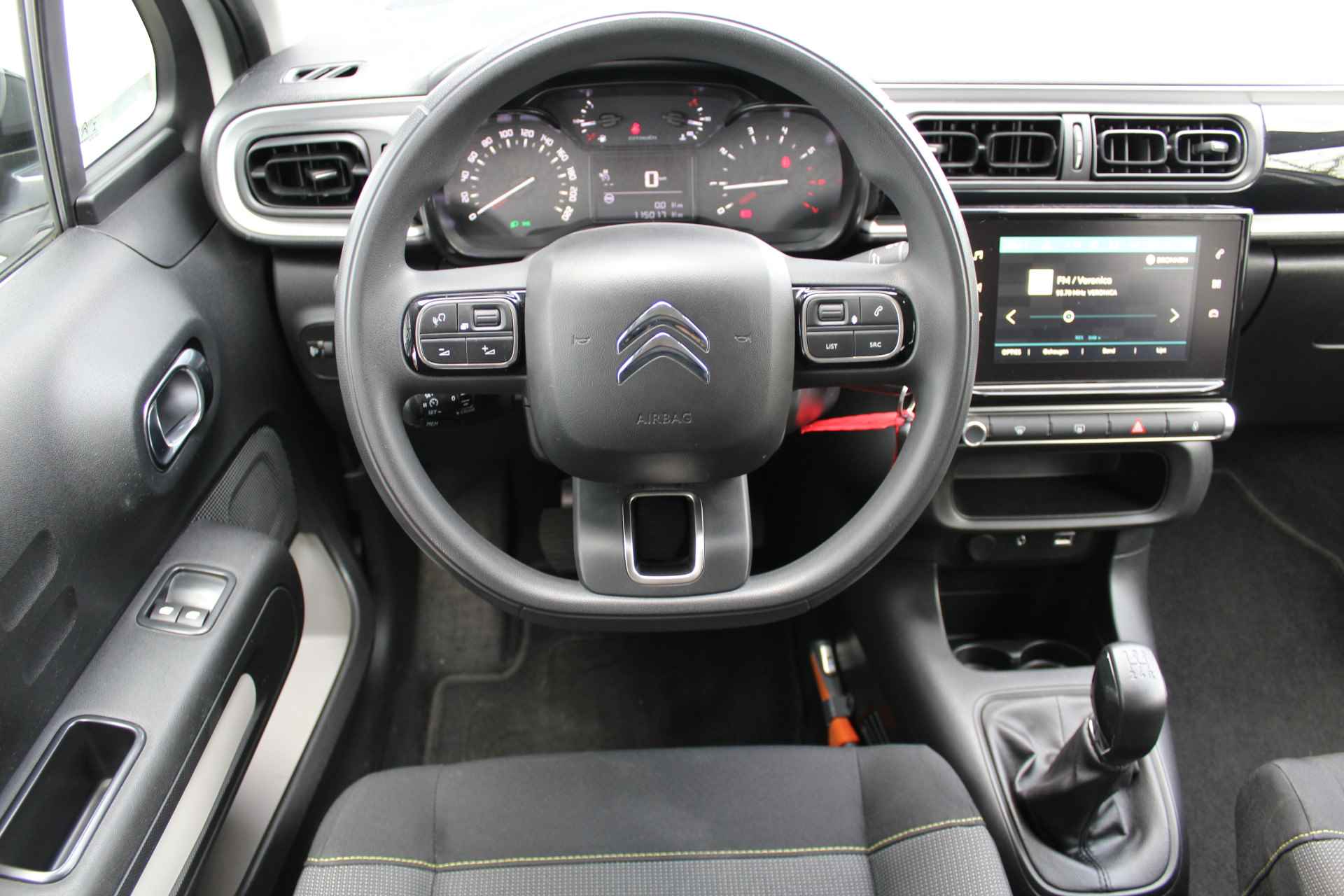 Citroën C3 1.2 PureTech Feel Edition | Incl. 1 jaar Garantie | 2e Eigenaar | Parkeersensoren achter | Cruise controle | Airco | Navigatie | Apple CarPlay/Android Auto | Lane assist | DAB | Multifunctioneel stuurwiel | Getinte ramen | Origineel NL auto | NAP | - 20/42