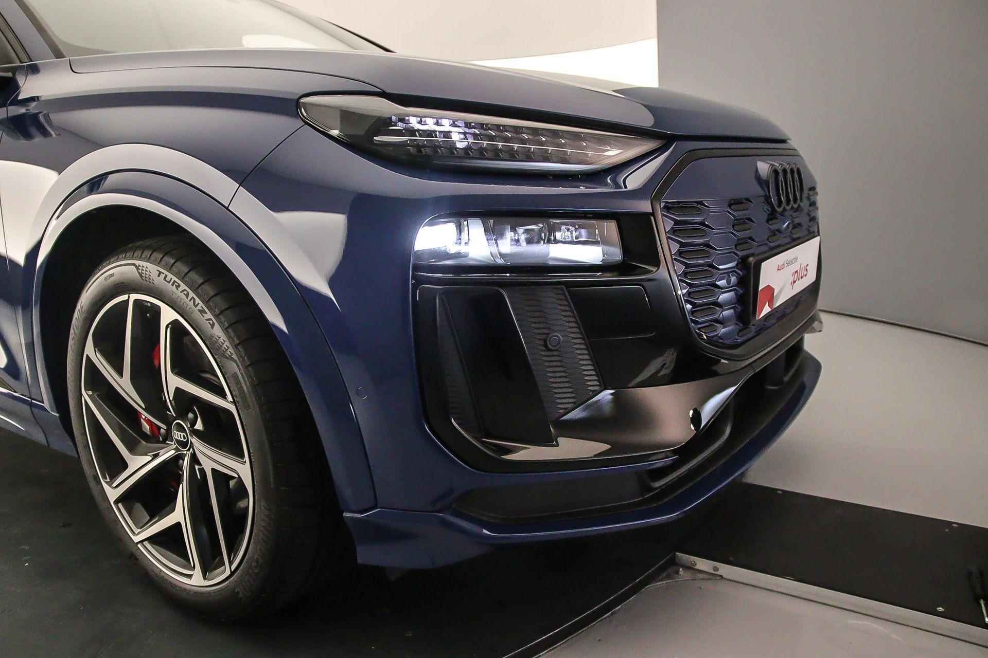 Audi SQ6 e-tron Edition One | Pano | Head Up | B&O | MMi Pro | Carbon | Luchtvering | - 49/54