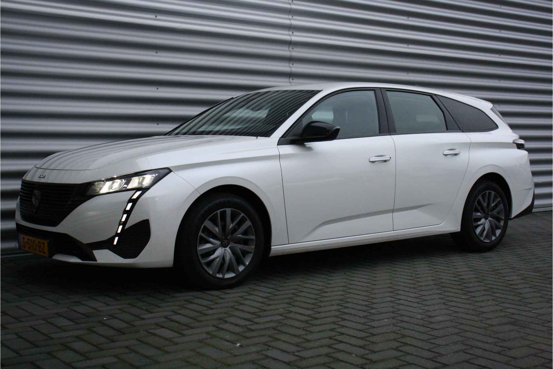 Peugeot 308 SW 1.2 PURETECH 110PK ACTIVE PACK BUSINESS / NAVI / CLIMA / LED / PDC / AGR / PARELMOER / WINTERPAKKET / BLUETOOTH / CRUISECONTR - 6/33