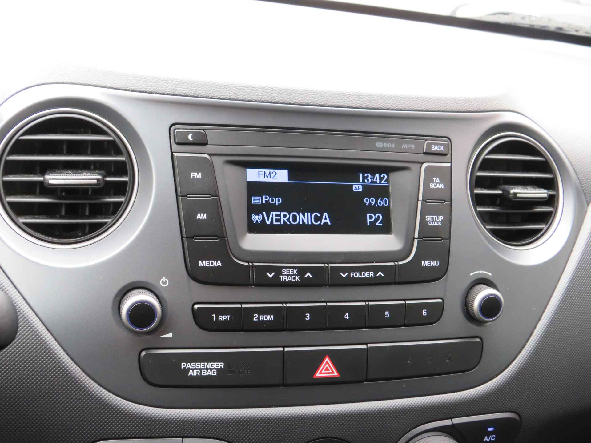 Hyundai i10 1.0i i-Motion | Airco | 1e Eigenaar! | Zuinig | Inc. BOVAG-Garantie - 25/33